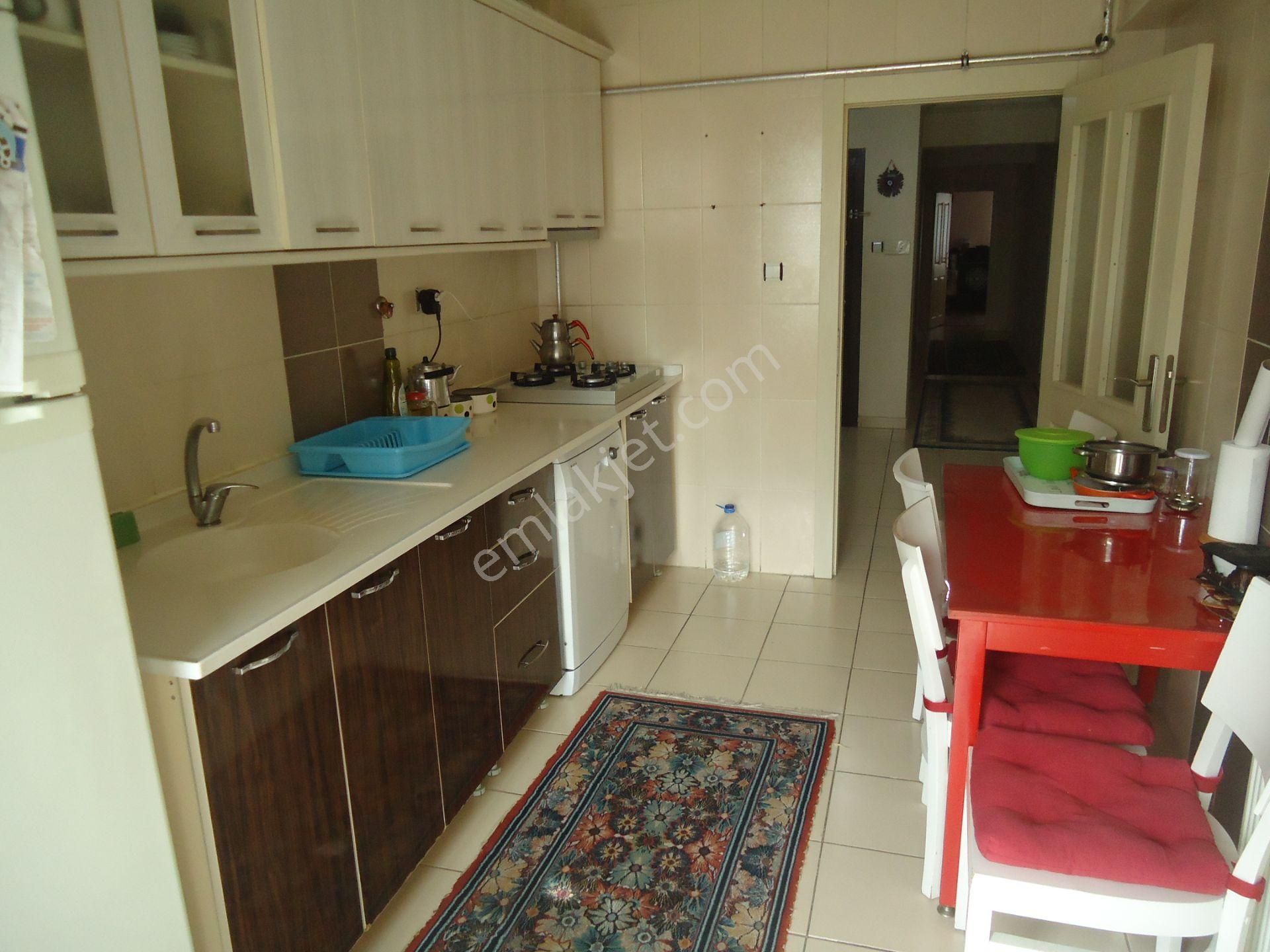 Krc'den Merkezi Konumda Asansörlü 1.katta Satılık 3+1 Daire - Görsel 8