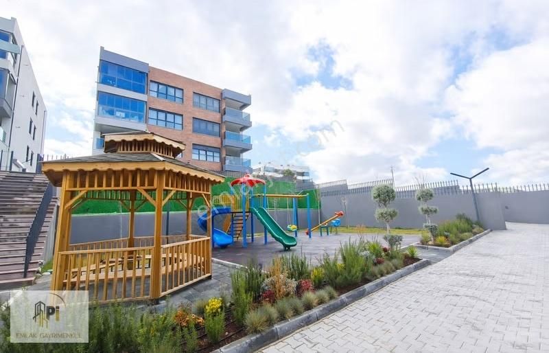 Hayalinizdeki Yaşam! Batıkent Havuzlu Site 4+1 Lüks Daire