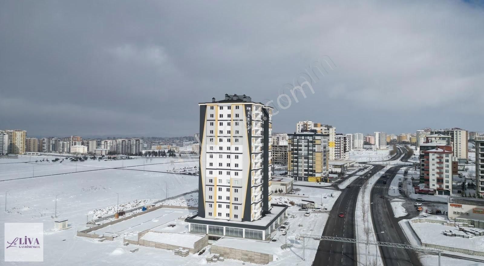 Liva'dan Bahçelievler Serkentte Sıfır 4+1 Ön Cephe Lüks Daireler