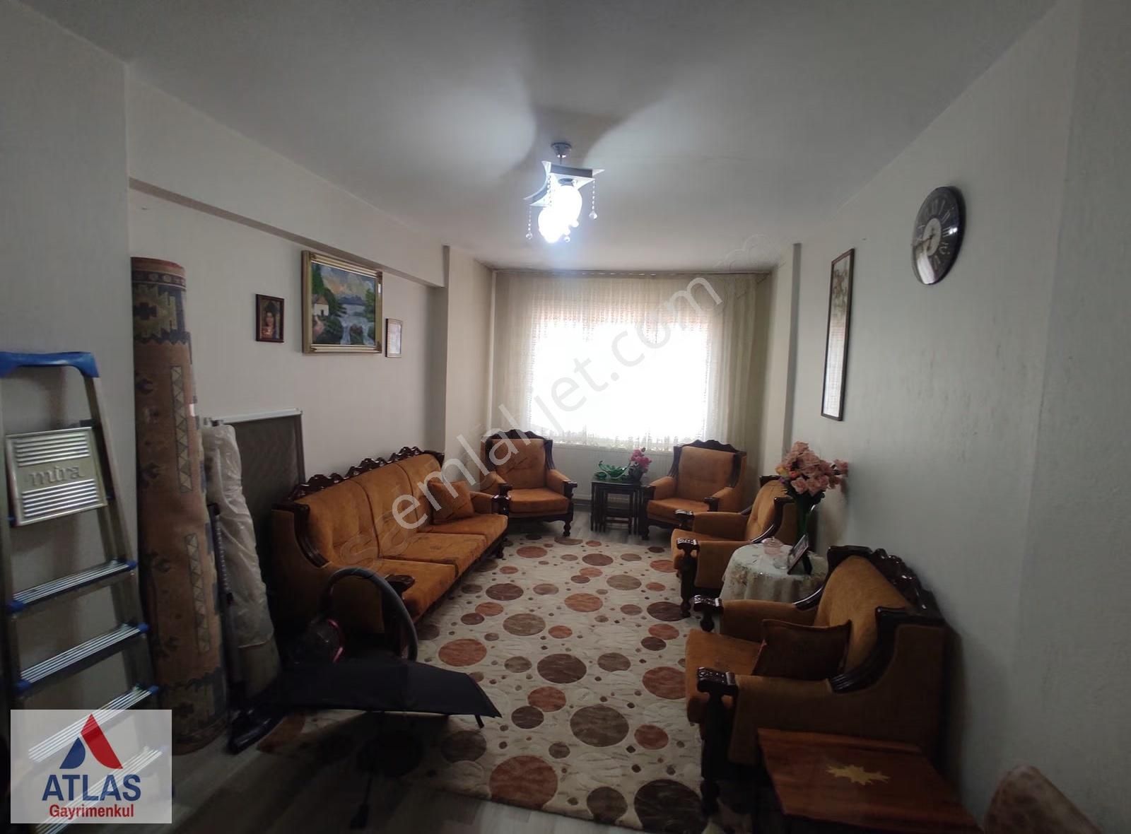 Cumhuriyet Mahallesi'nde 3+1 Satılık Daire - Görsel 9