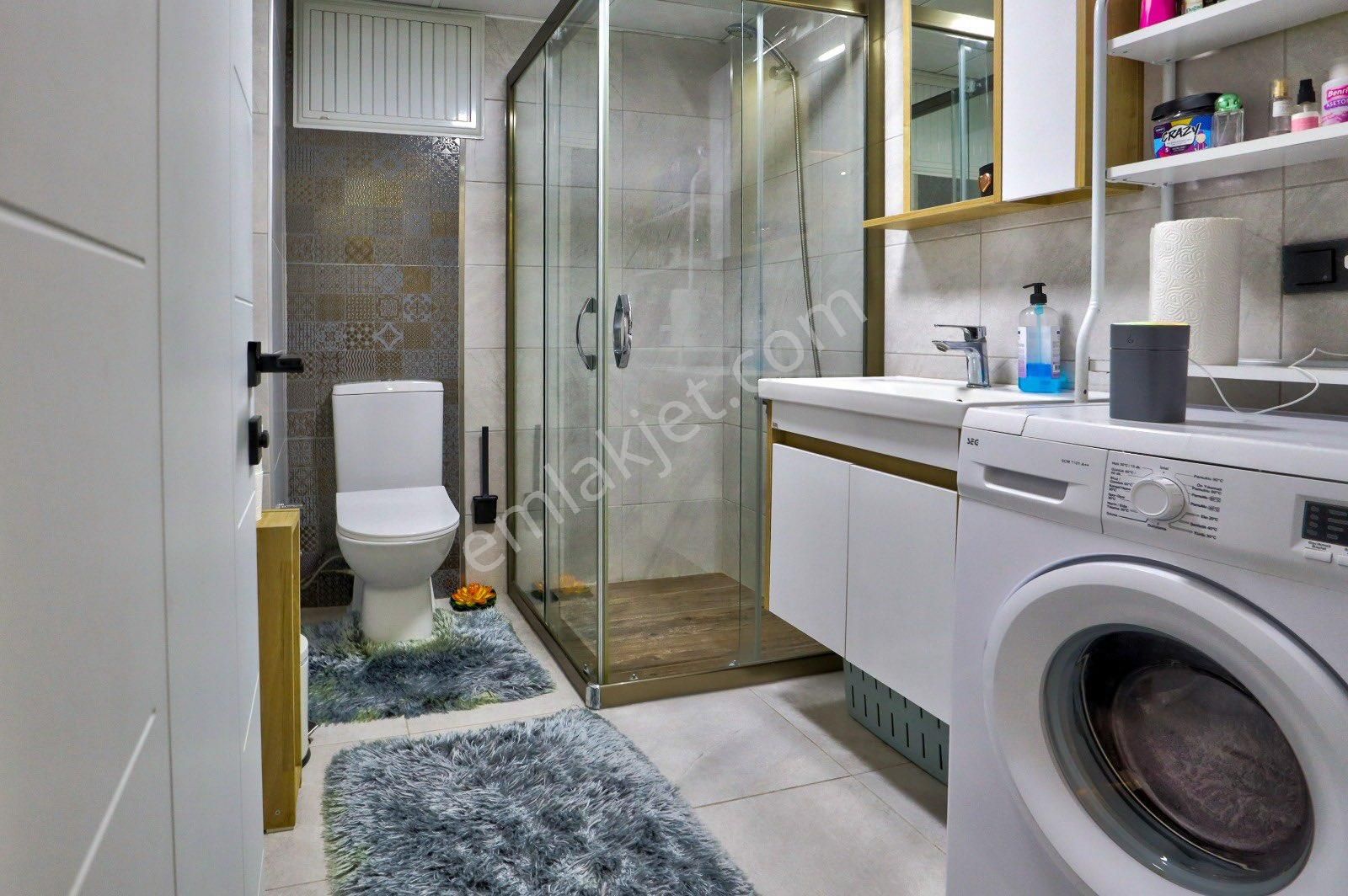 Dikili Merkezde, Bahçe Kullanımlı Ve Geniş Mutfaklı 2+1 Daire - Görsel 16