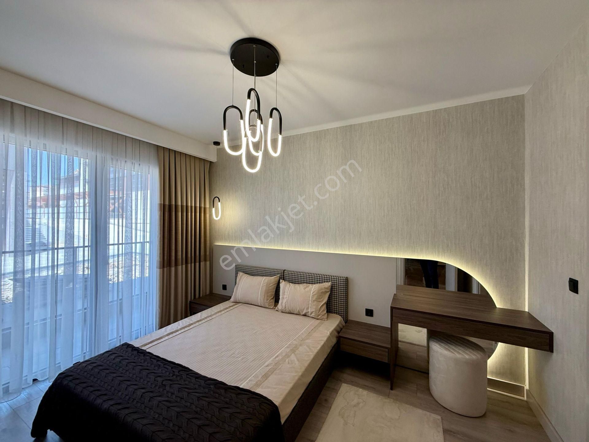 Pursaklar Mehmet Zengin Emlak'tan Otoparklı Asansörlü 9.kat 2+1 Lüks Sitede Daire - Görsel 13