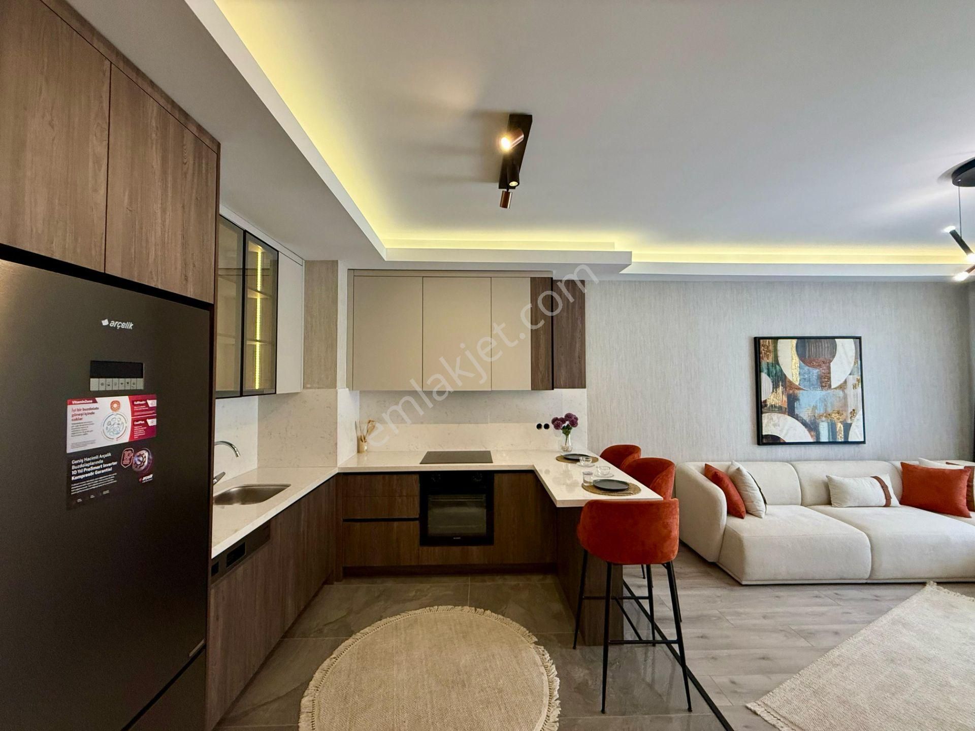 Pursaklar Mehmet Zengin Emlak'tan Otoparklı Asansörlü 9.kat 2+1 Lüks Sitede Daire