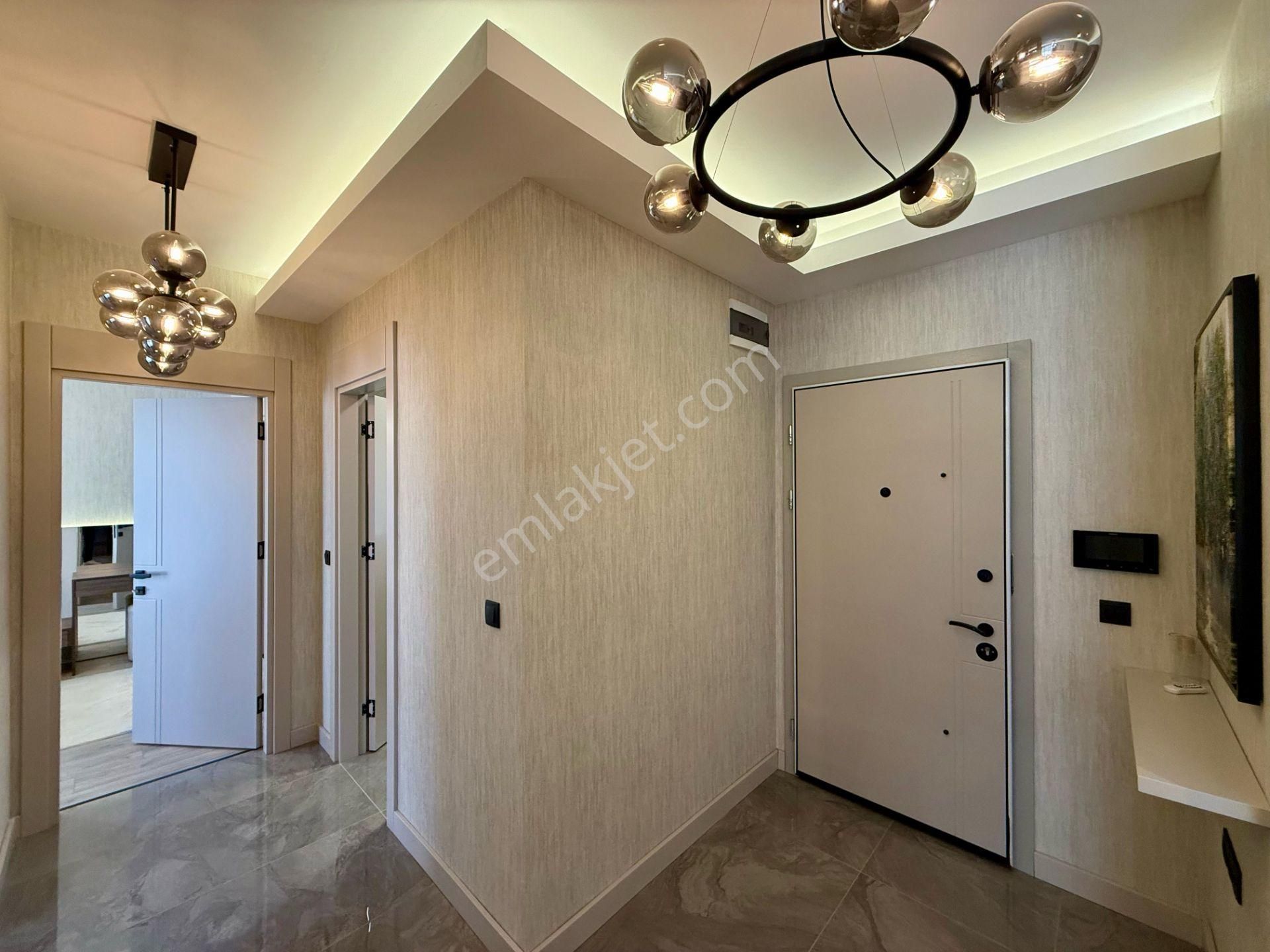 Pursaklar Mehmet Zengin Emlak'tan Otoparklı Asansörlü 9.kat 2+1 Lüks Sitede Daire - Görsel 29