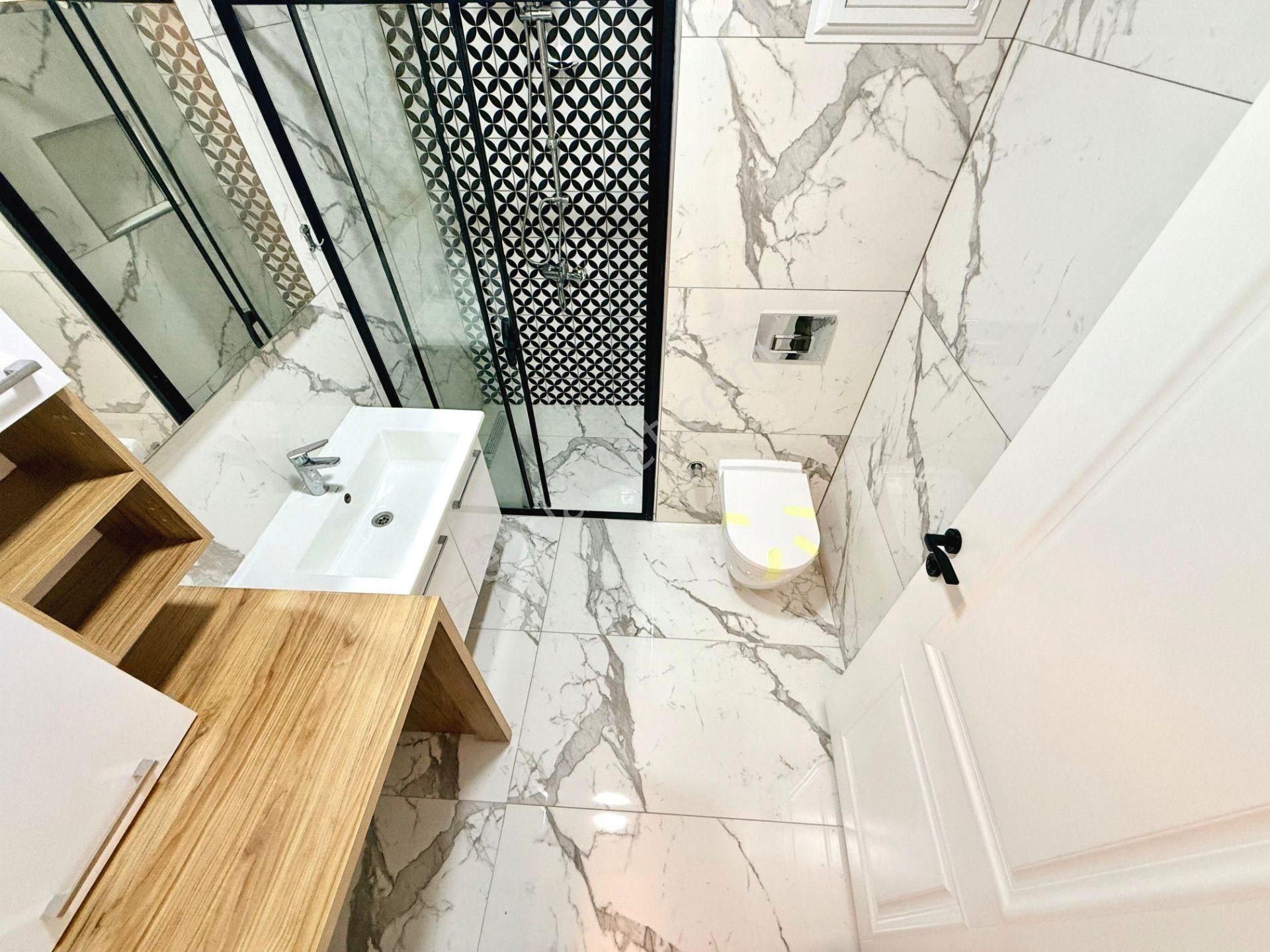 🔴 Güç Gayrimenkul'den Akçay'da Ön Cephe Ara Kat Cam Balkonlu Lüx 1+1 Daire - Görsel 28