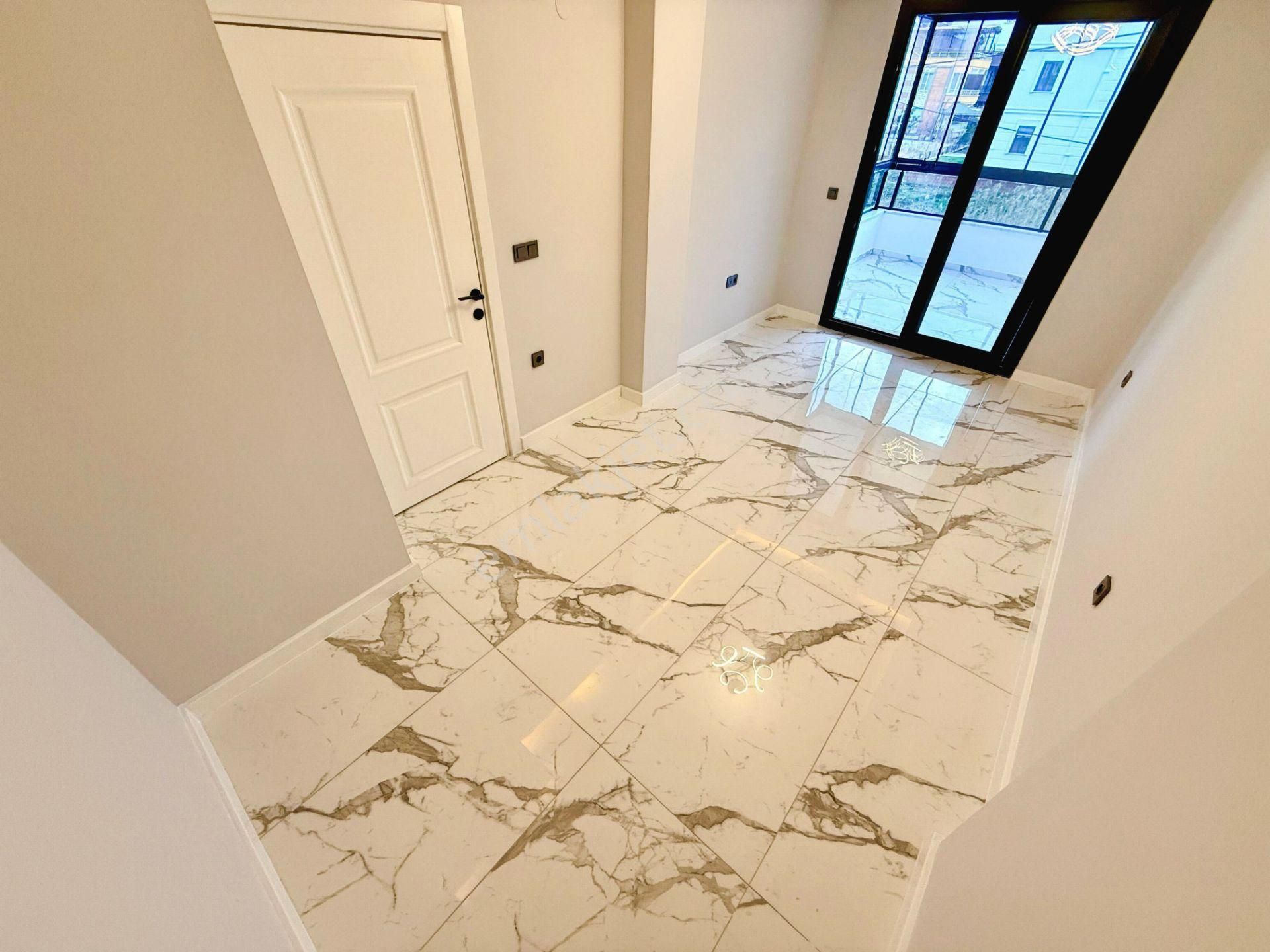 🔴 Güç Gayrimenkul'den Akçay'da Ön Cephe Ara Kat Cam Balkonlu Lüx 1+1 Daire - Görsel 12