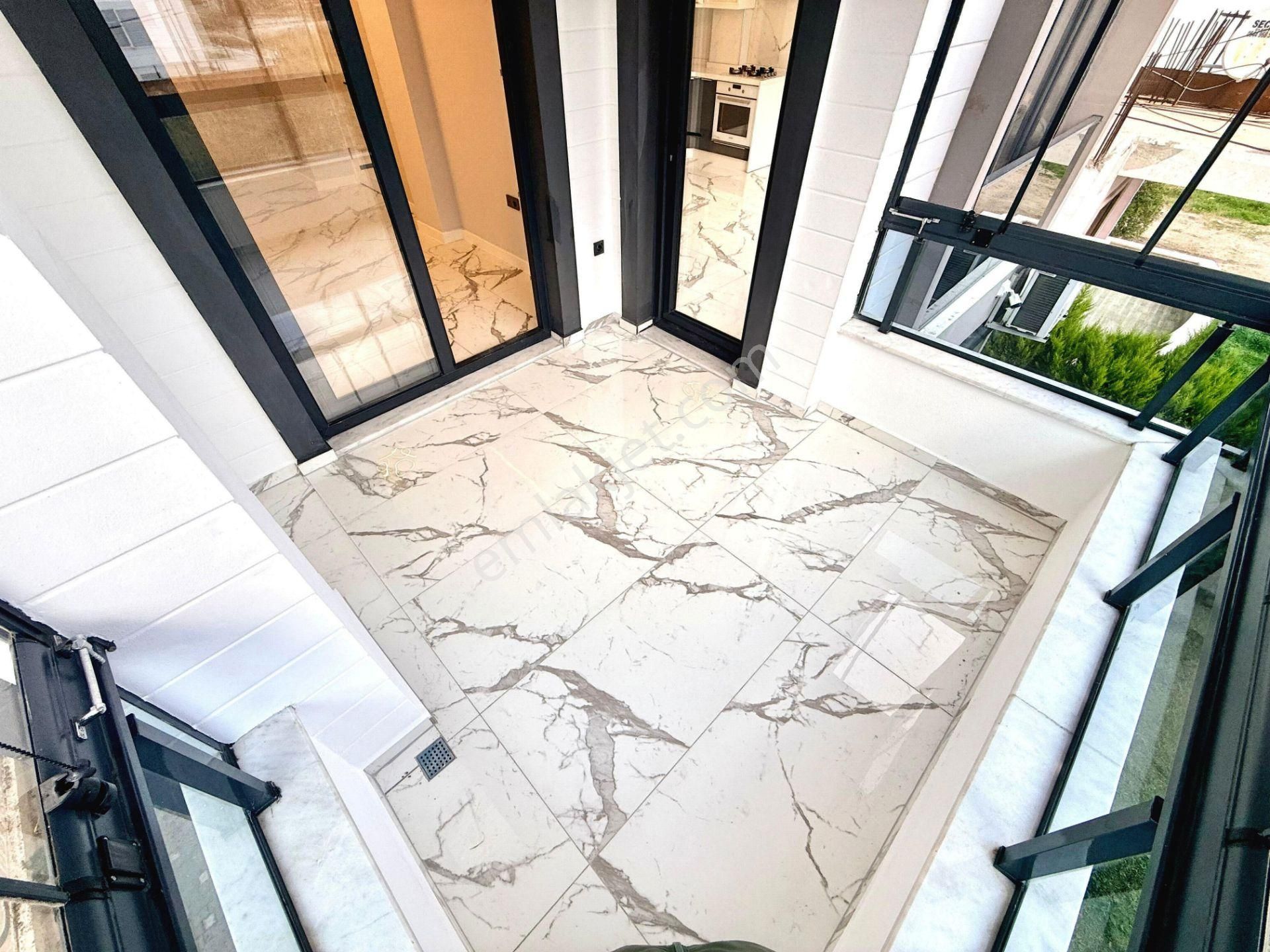 🔴 Güç Gayrimenkul'den Akçay'da Ön Cephe Ara Kat Cam Balkonlu Lüx 1+1 Daire - Görsel 29