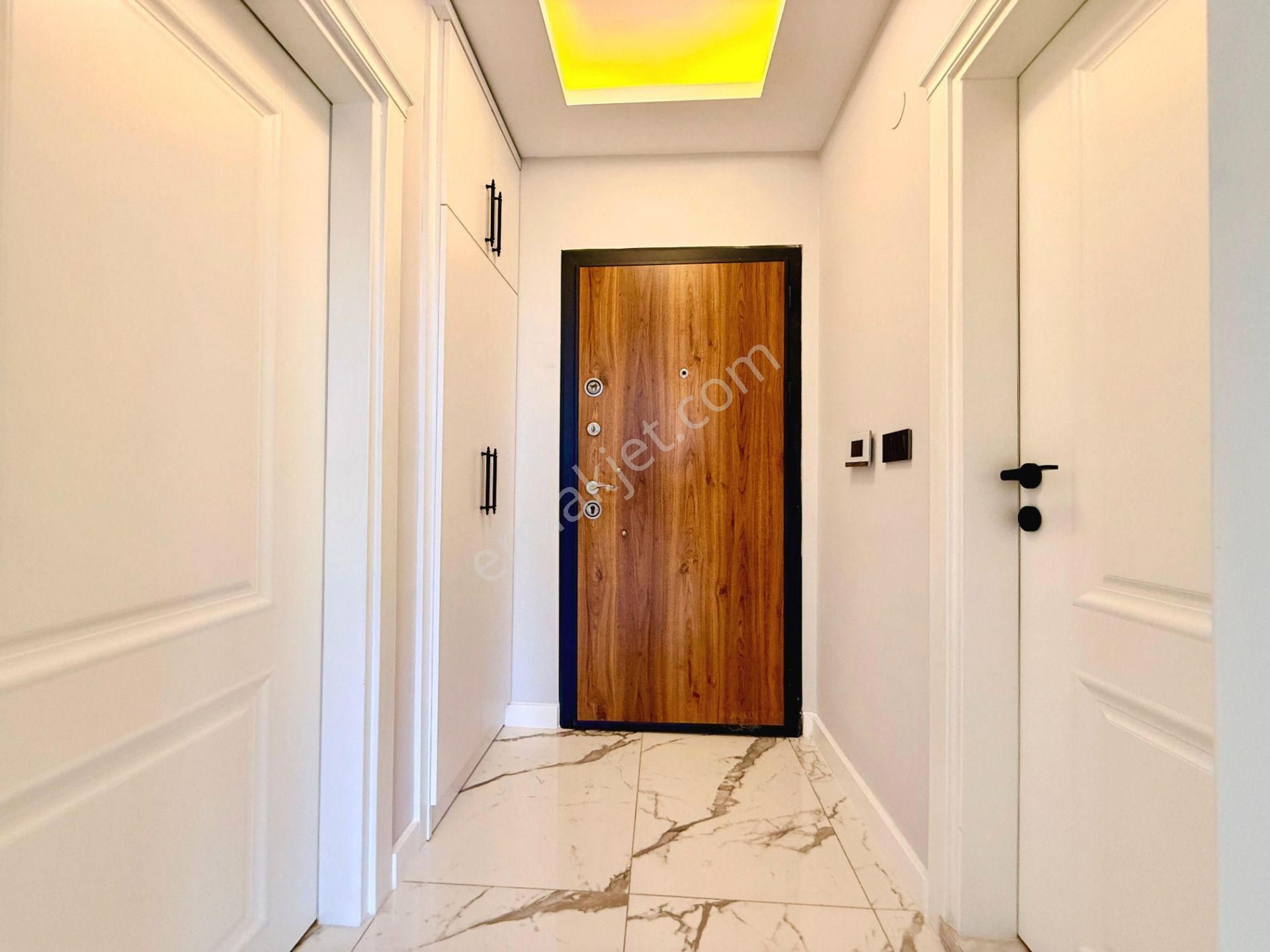 🔴 Güç Gayrimenkul'den Akçay'da Ön Cephe Ara Kat Cam Balkonlu Lüx 1+1 Daire - Görsel 8