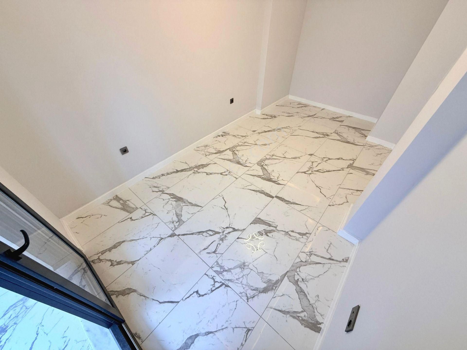 🔴 Güç Gayrimenkul'den Akçay'da Ön Cephe Ara Kat Cam Balkonlu Lüx 1+1 Daire - Görsel 20