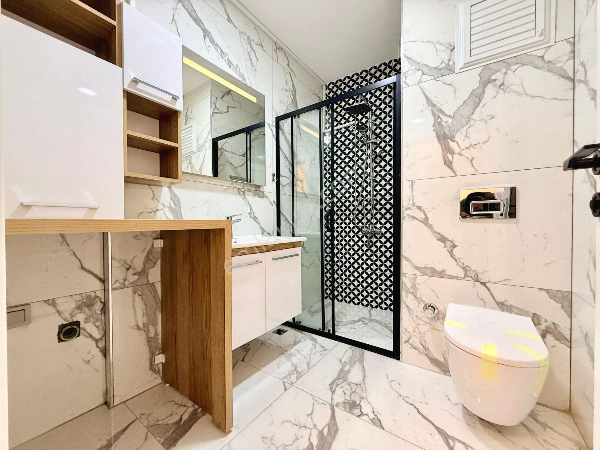 🔴 Güç Gayrimenkul'den Akçay'da Ön Cephe Ara Kat Cam Balkonlu Lüx 1+1 Daire - Görsel 24