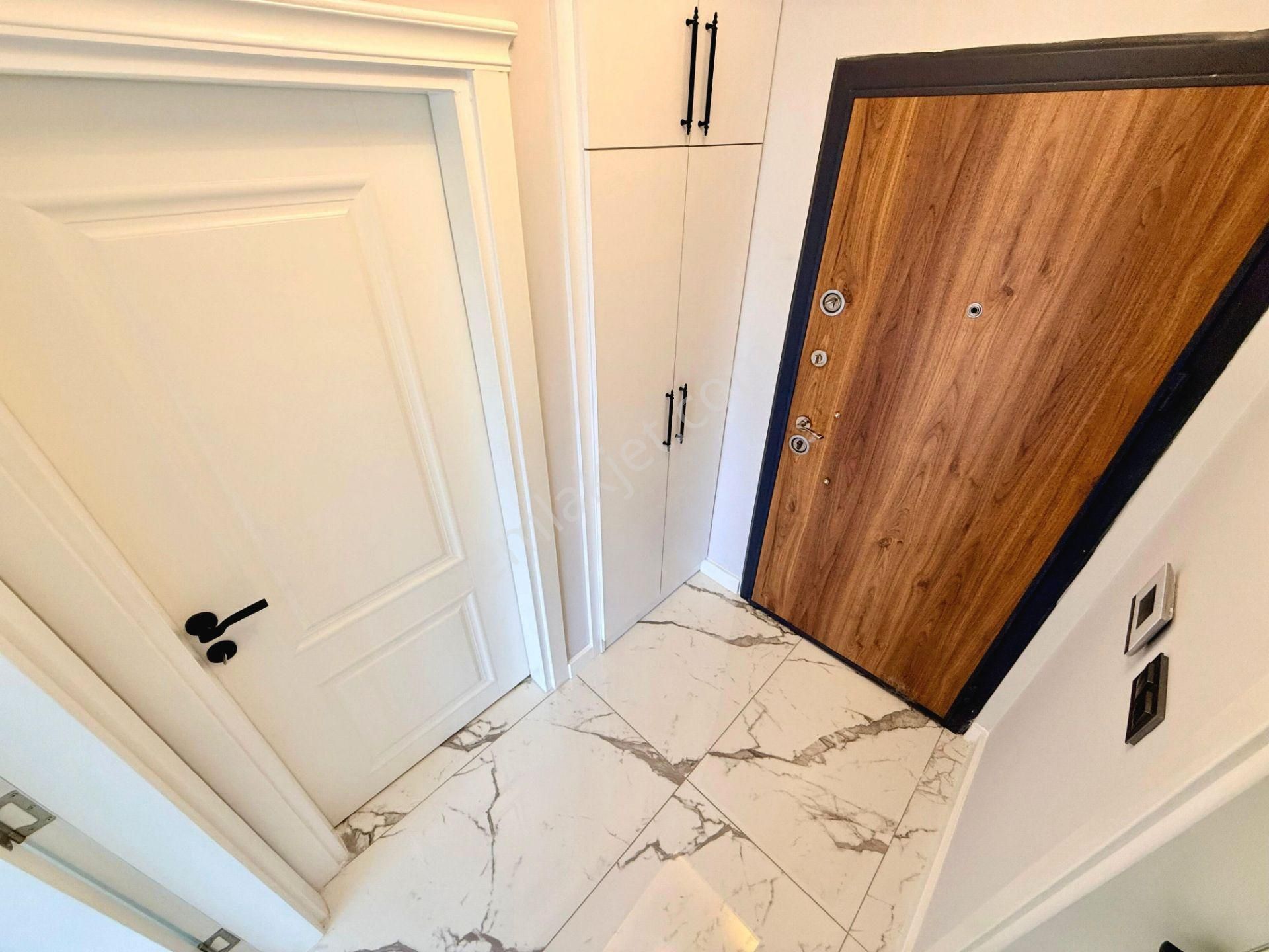 🔴 Güç Gayrimenkul'den Akçay'da Ön Cephe Ara Kat Cam Balkonlu Lüx 1+1 Daire - Görsel 33