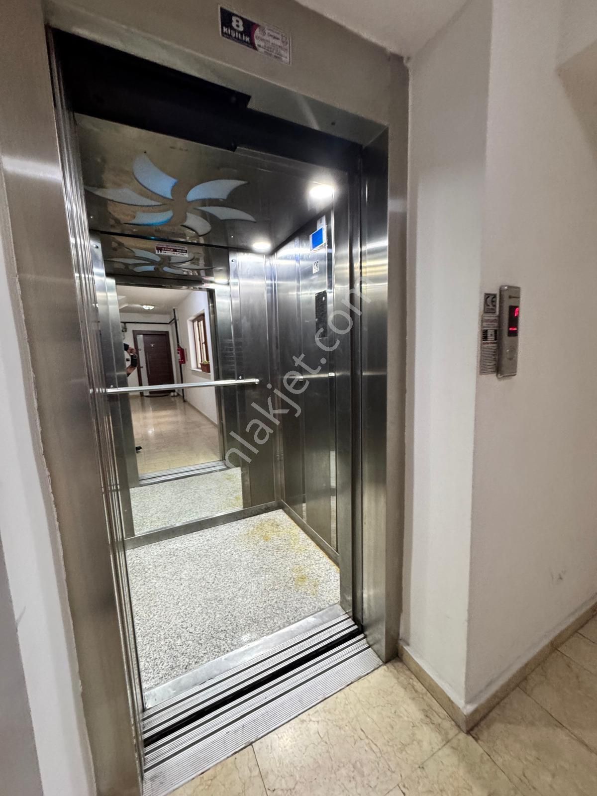 Hayal^den Malazgirt Mh 3+1 E.banyolu - Asansörlü Yapılı Daire - Görsel 32