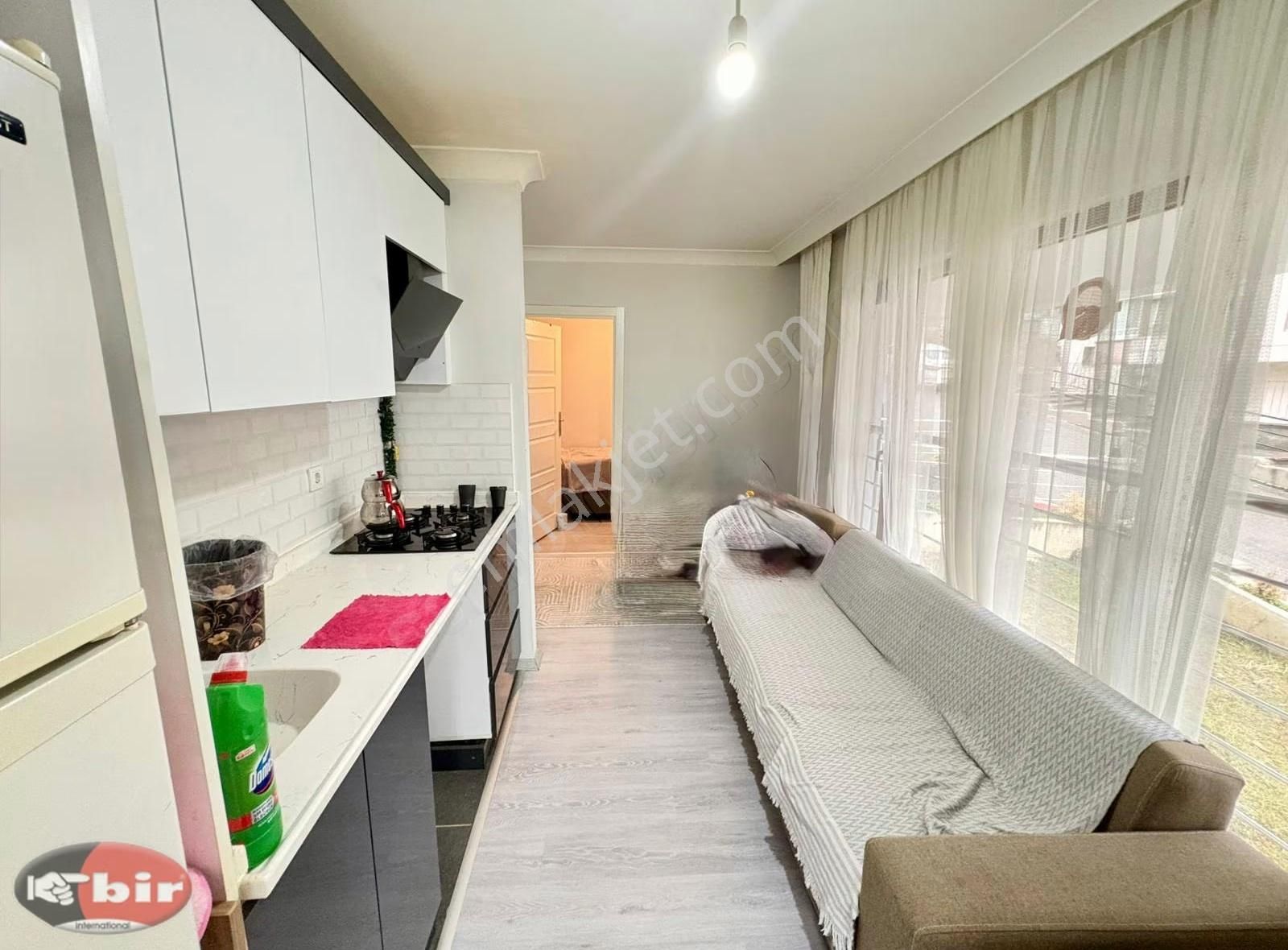 Huzur Mahallesinde 1+1 Kiralık Daire - Görsel 10