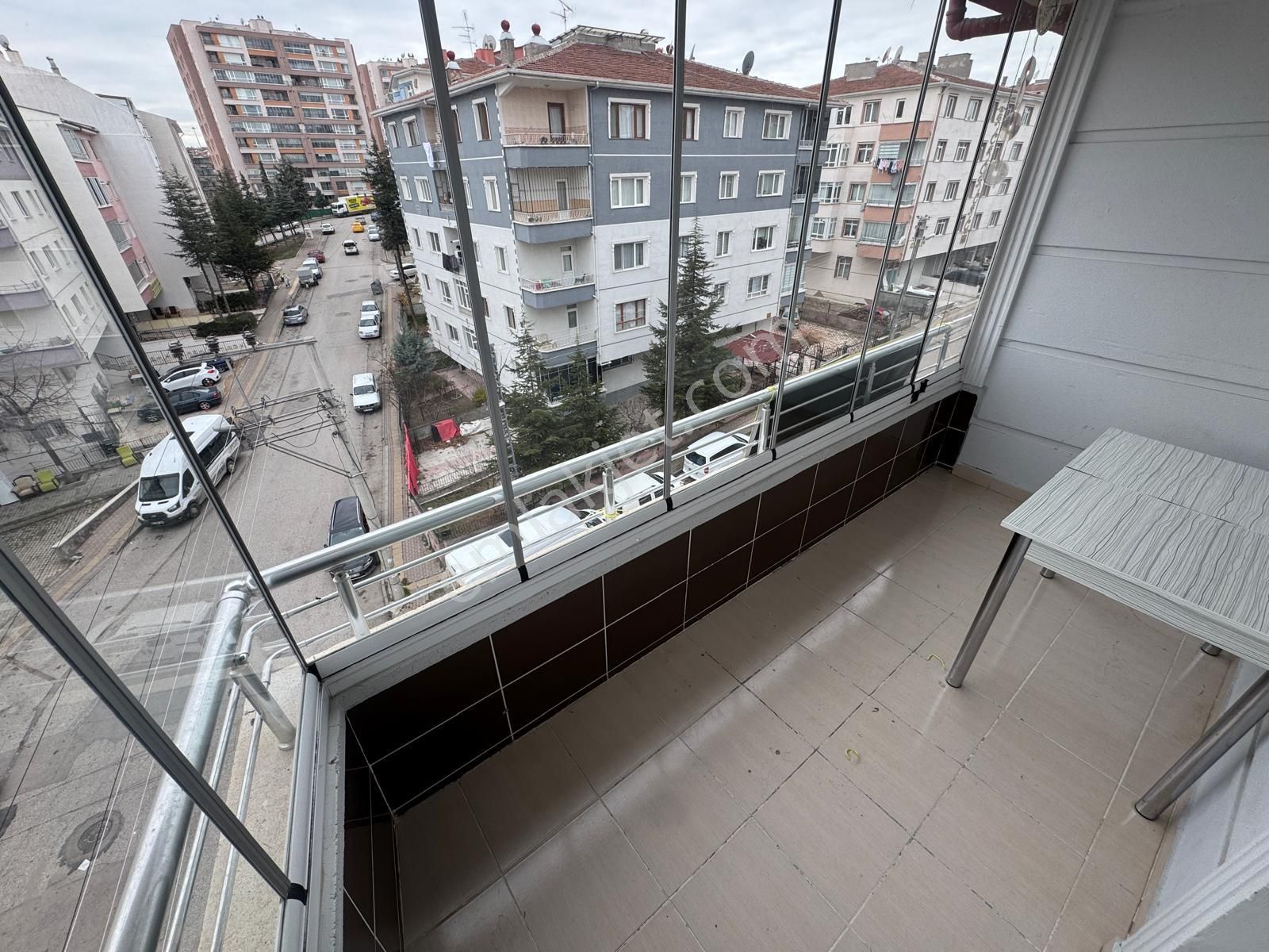 Atatürk Mahallesinde 3+1 Asansörlü Geniş Fırsat Daire - Görsel 8