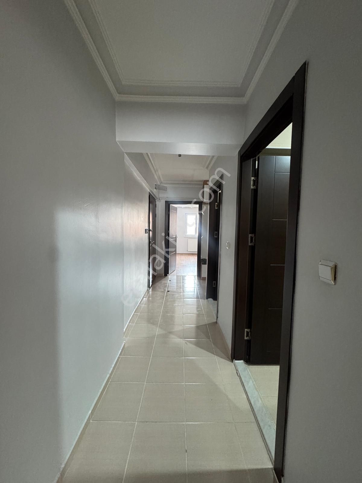 Atatürk Mahallesinde 3+1 Asansörlü Geniş Fırsat Daire - Görsel 26