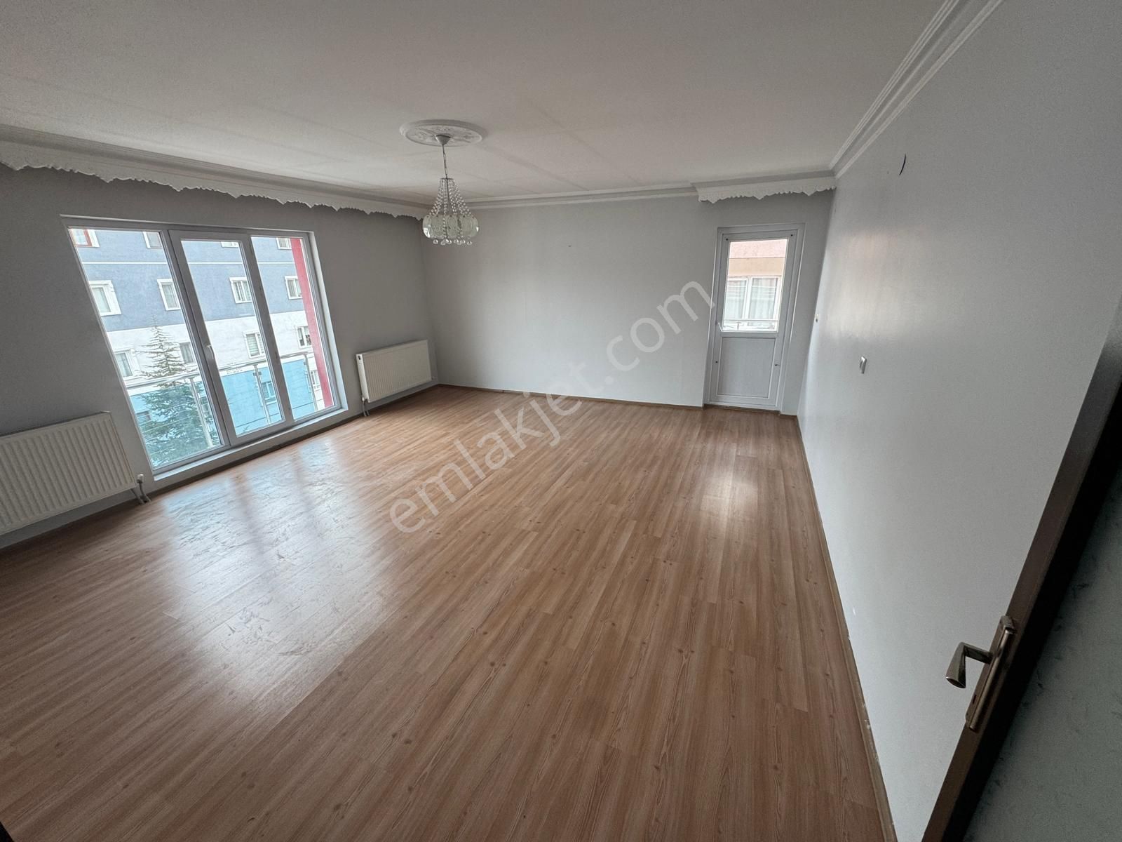 Atatürk Mahallesinde 3+1 Asansörlü Geniş Fırsat Daire - Görsel 9