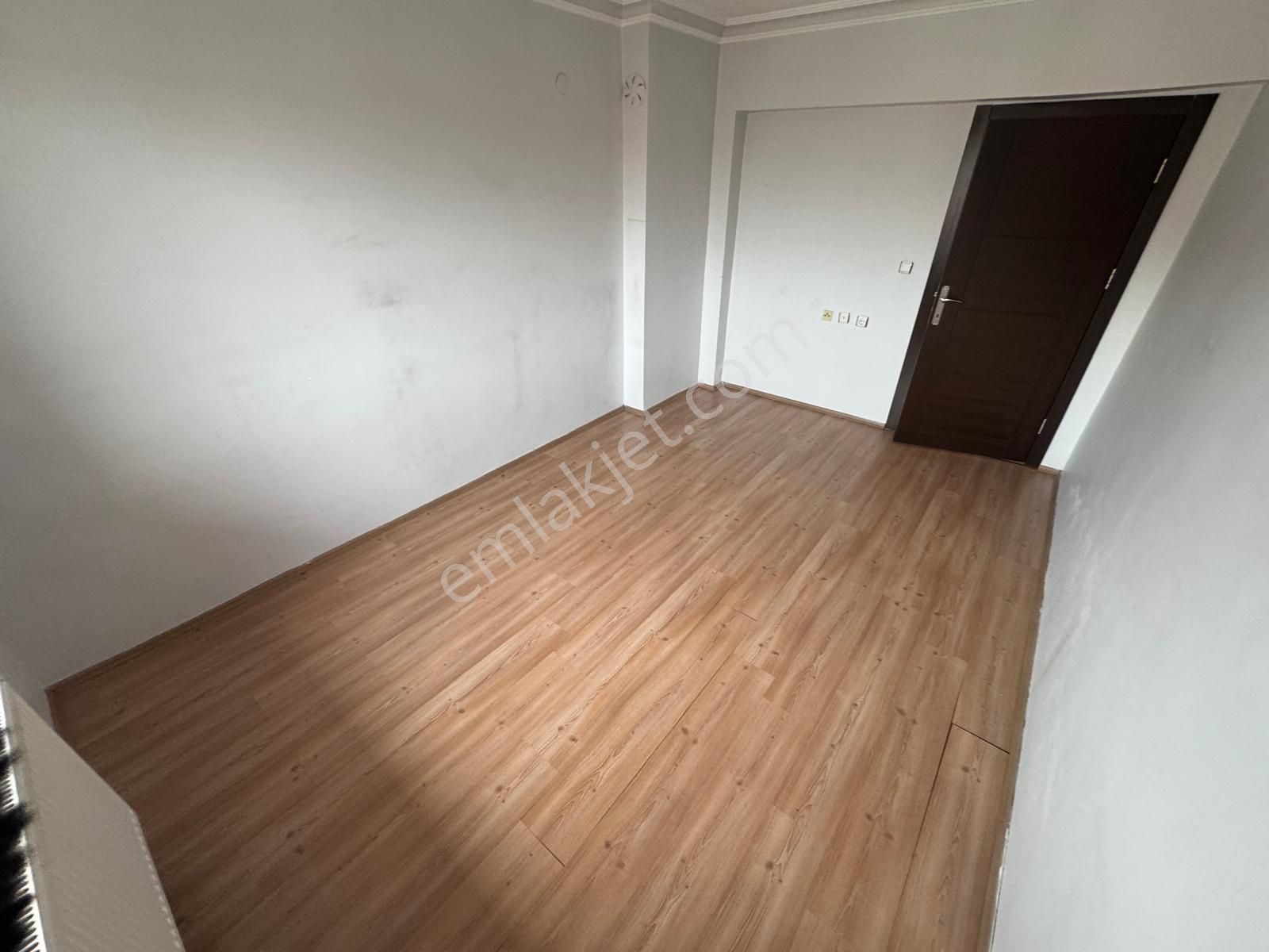 Atatürk Mahallesinde 3+1 Asansörlü Geniş Fırsat Daire - Görsel 15