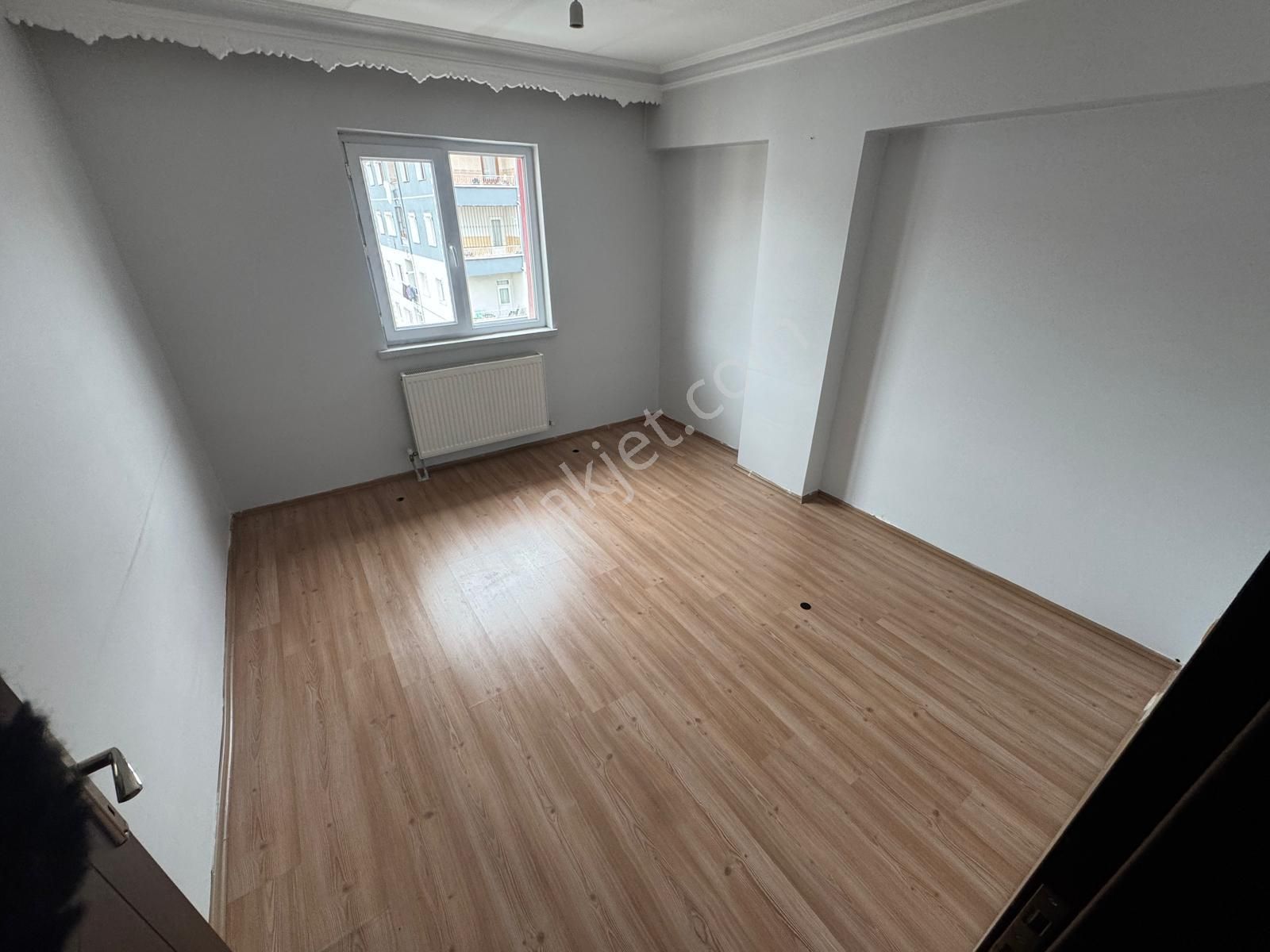 Atatürk Mahallesinde 3+1 Asansörlü Geniş Fırsat Daire - Görsel 16