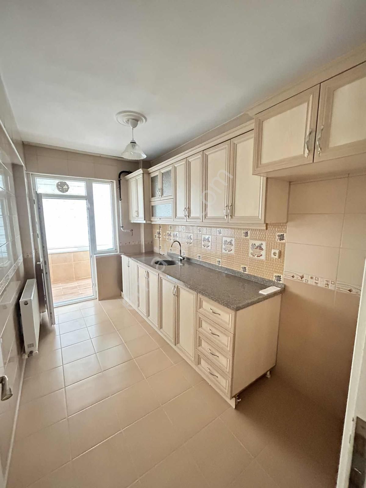 Çerkezköy Merkezi Konumda Kiralık 3+1 Daire - Görsel 5