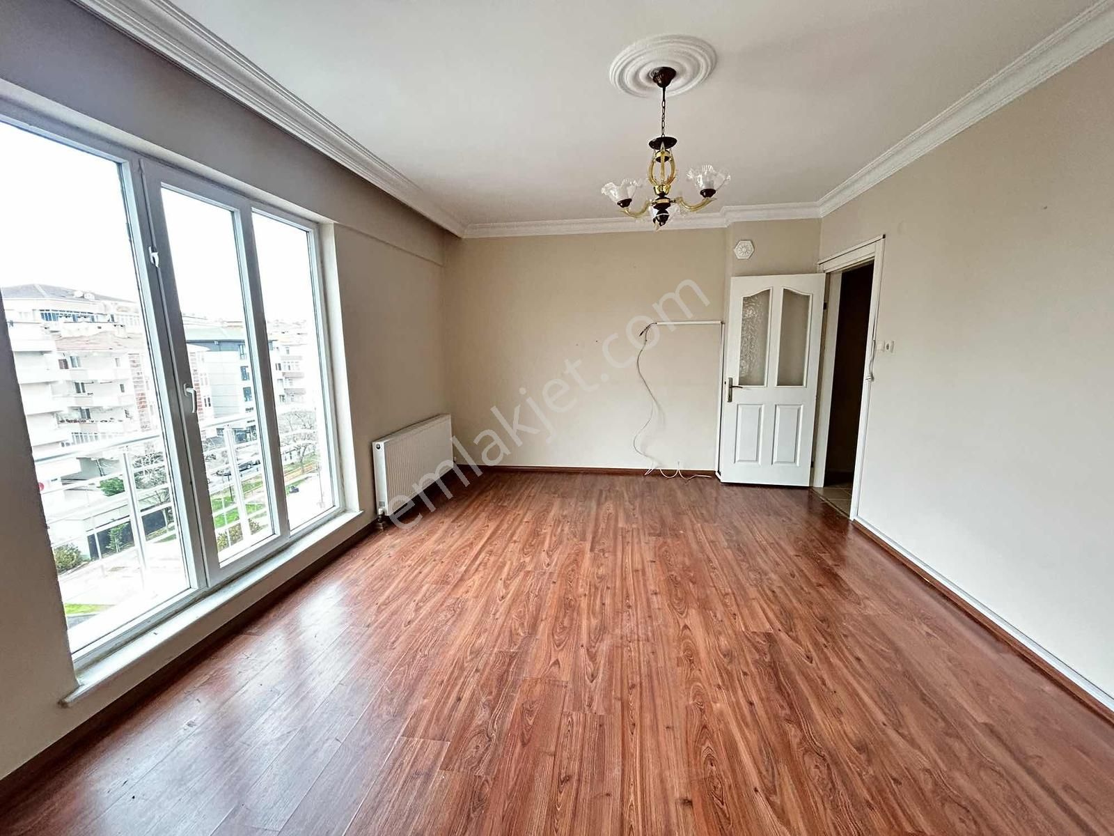 Çerkezköy Merkezi Konumda Kiralık 3+1 Daire - Görsel 11