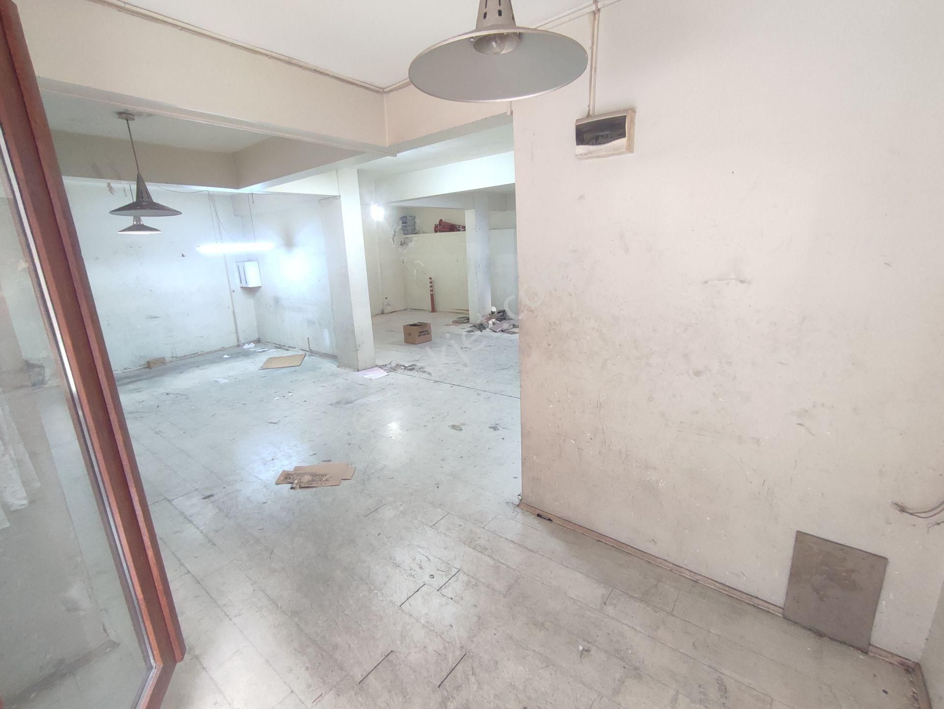 Balcıoğlundan Muratpapa Mahallesinde Satılık Düz Giriş Dükkan