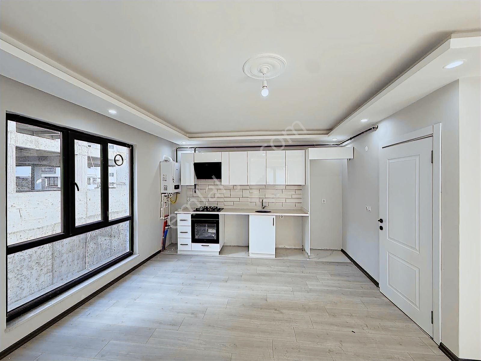 ''istasyon Mah. Hızlı Tren Durağına 1 Dk Fırsat 1+1 Daire''