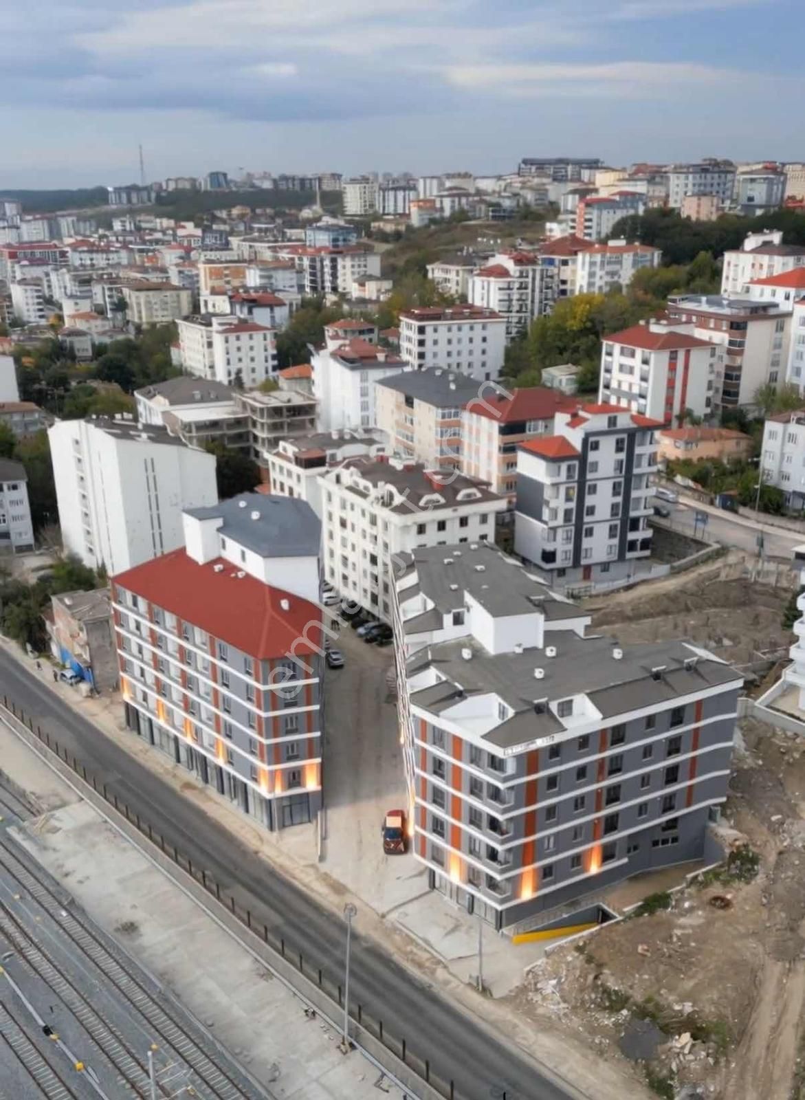 "istasyon Mah. Tam Dizayn Eşyalı 1+1 Dairemiz Kiralıktır" - Görsel 6