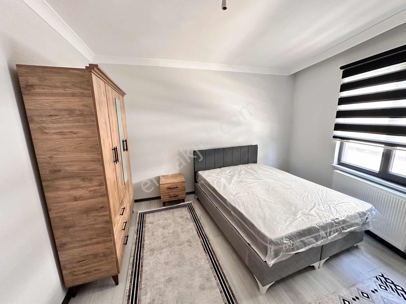 "istasyon Mah. Tam Dizayn Eşyalı 1+1 Dairemiz Kiralıktır" - Görsel 4