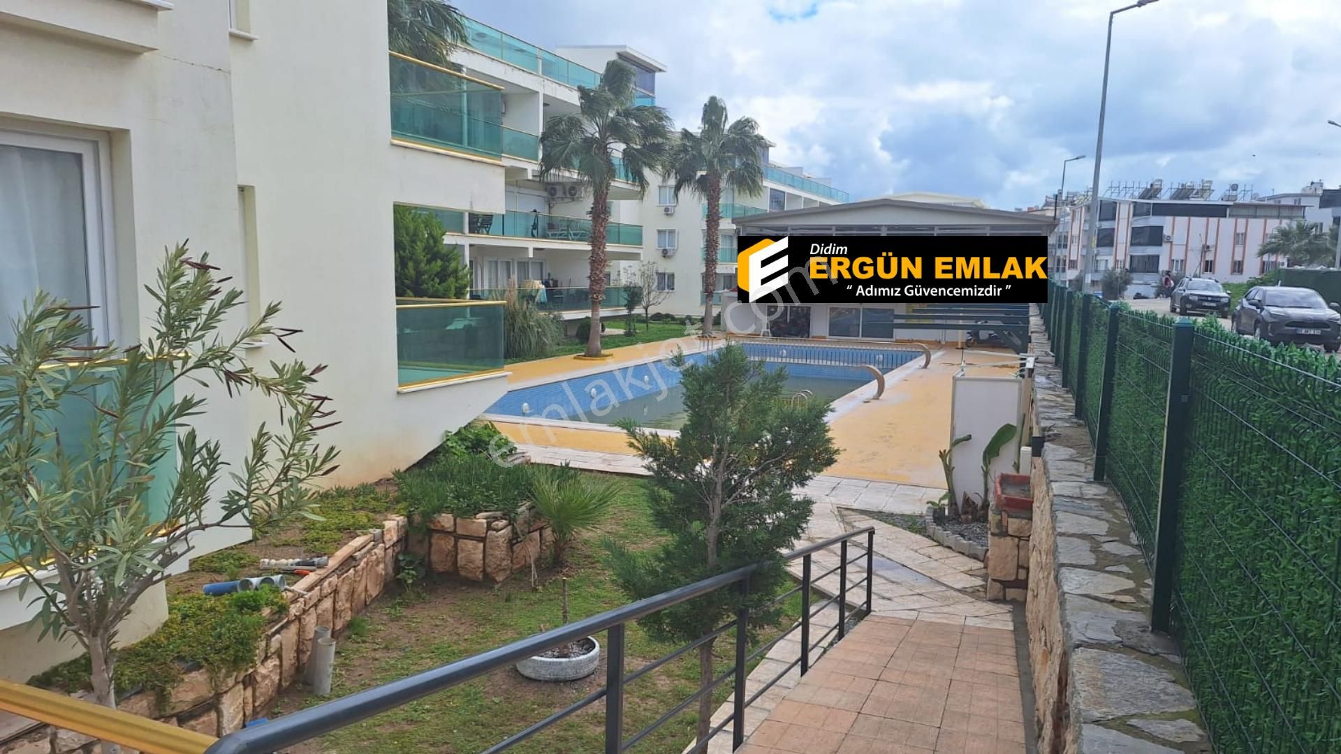 Didim Yeni Mahalle’de Havuzlu Site İçerisinde Asansörlü Satılık 3+1 Dubleks Daire