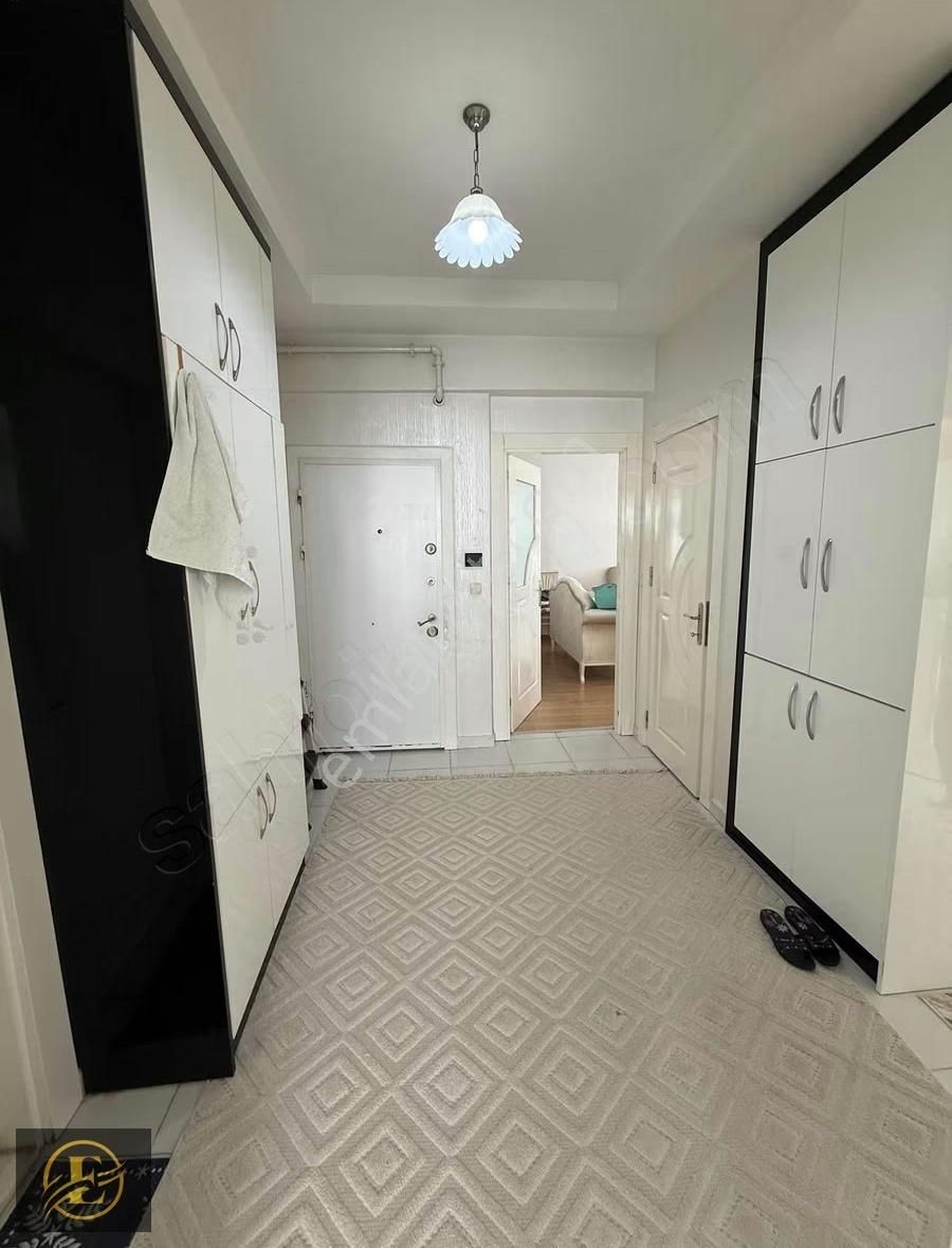 Ekol'den Şahsi Garajlı Merkezi Konumda İskanlı Fırsat 3+1 - Görsel 8