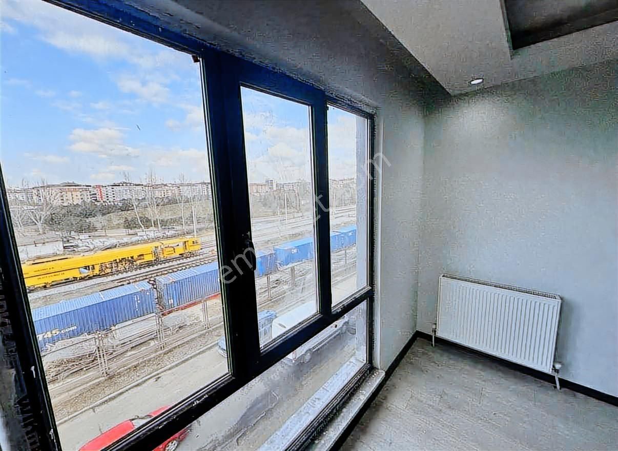 "istasyon Mah. Geniş/ferah Nezih Lokasyon Satılık 1+1 Daireler" - Görsel 3