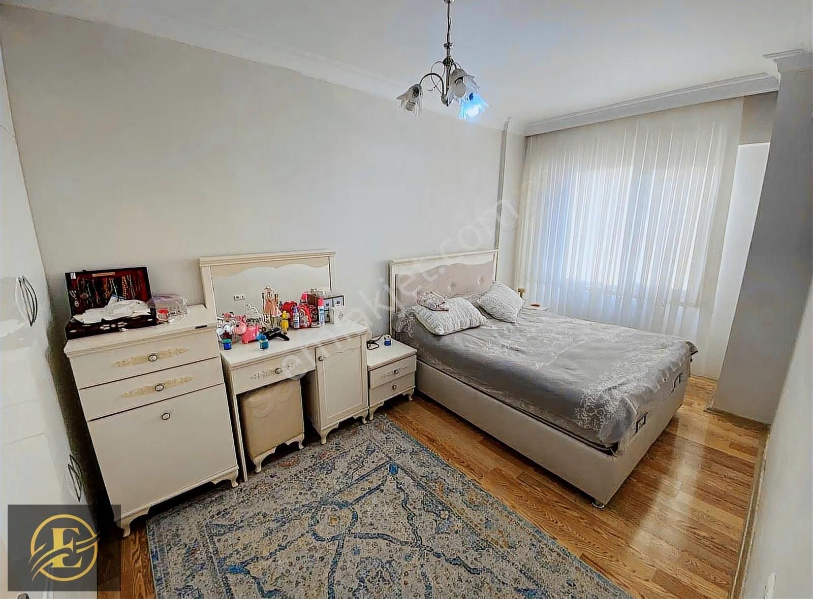 Ekol'den Akkent Millet Camii Karşısı Göbek Kat Satılık 3+1 - Görsel 4