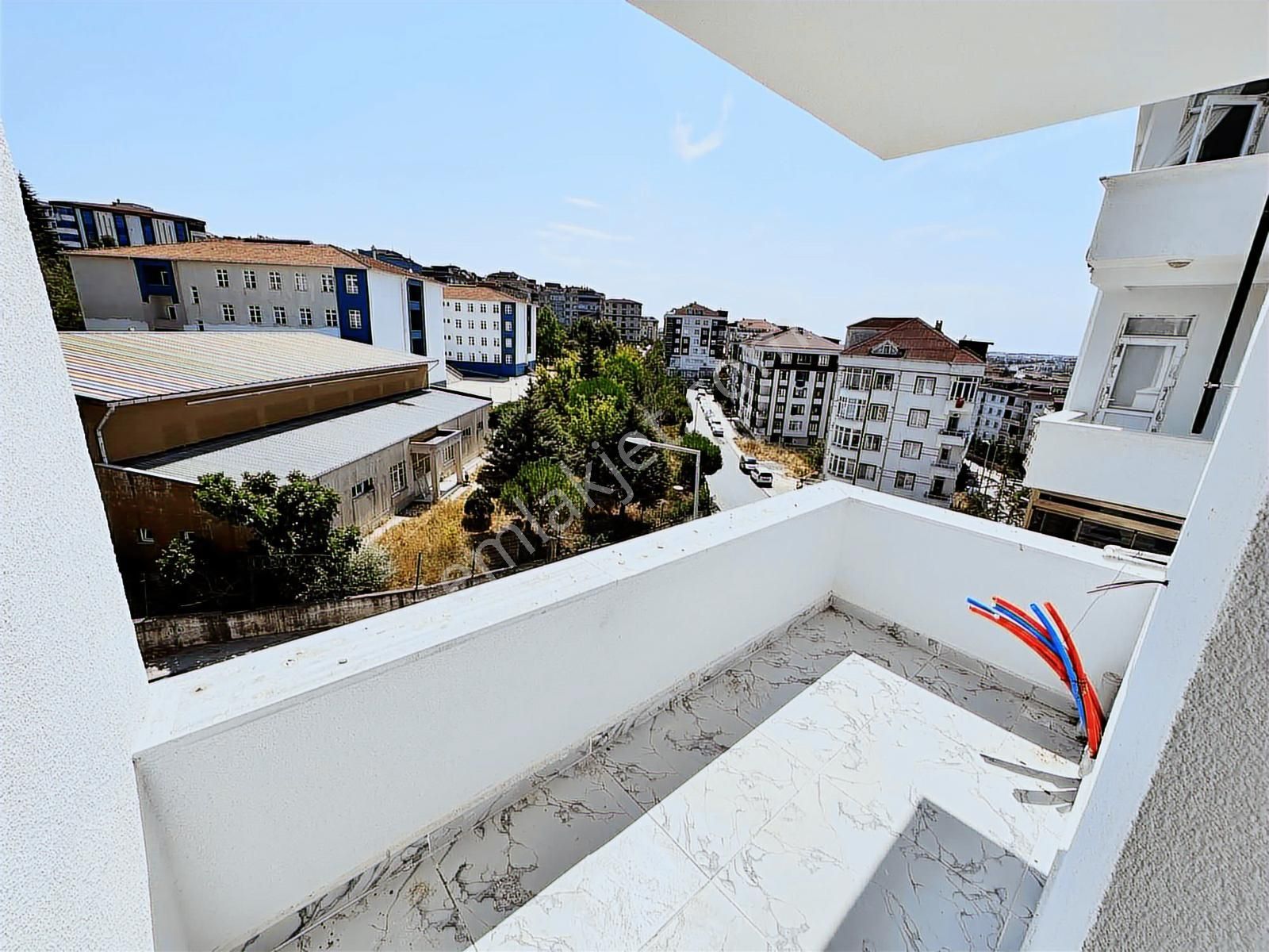 "istasyon Mah. Amerikan Mutfaklı Geniş Balkonlu 2+1 Daire" - Görsel 5