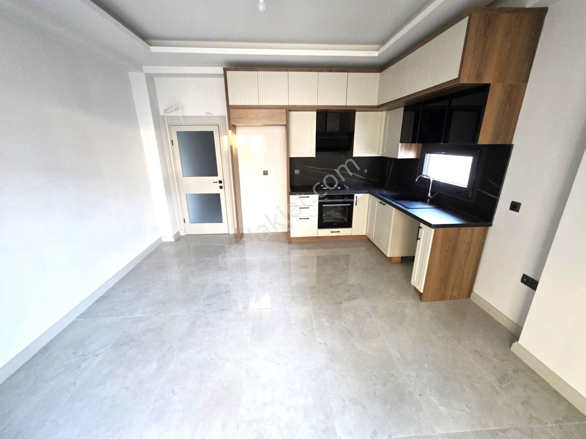 Akçay'da Aygülden Sıfır Ara Kat Denize Çok Yakın Yerden Isınmalı Geniş Cam Balkonlu 1+1satılık Daire - Görsel 8