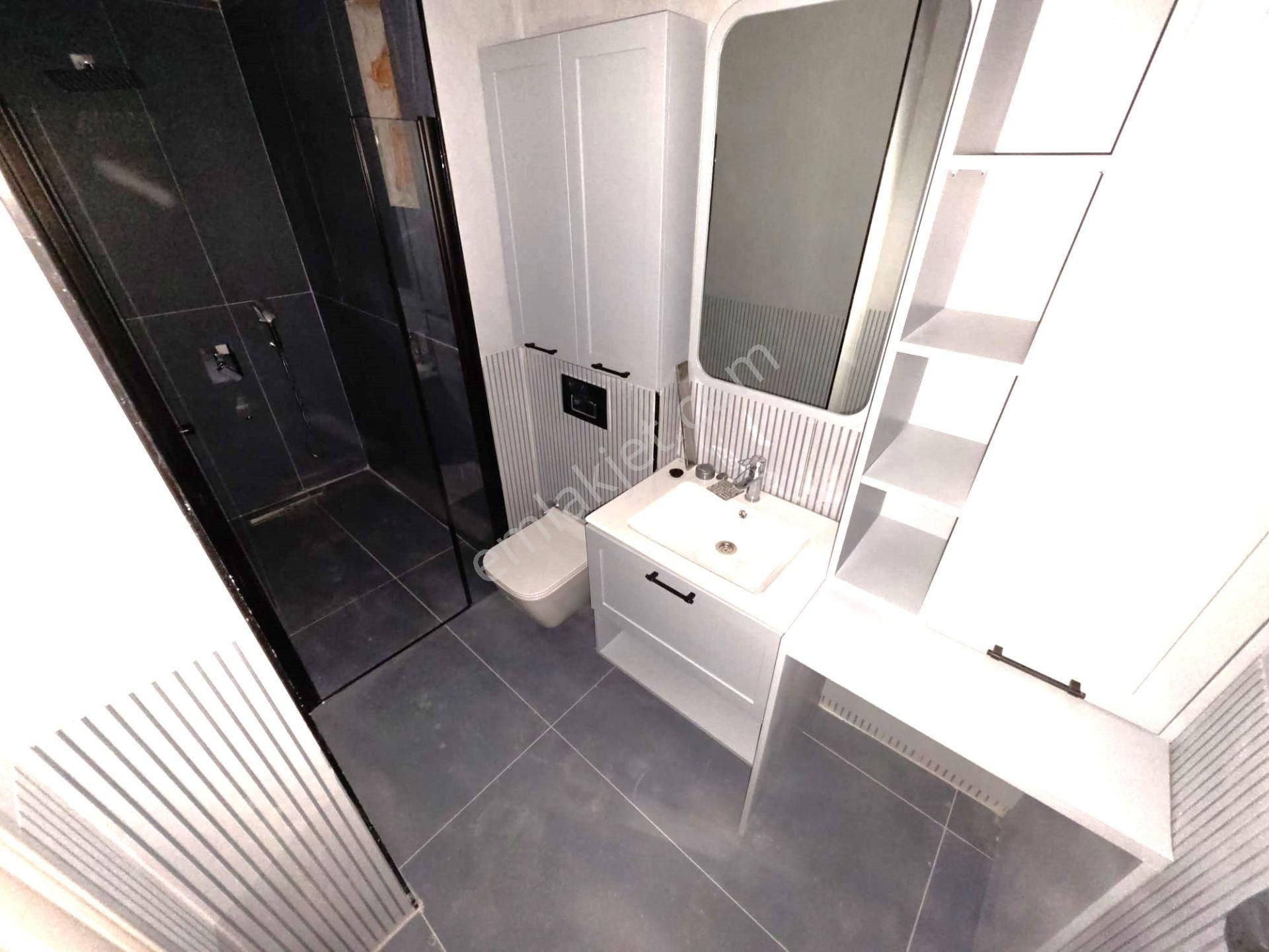 Akçay'da Aygülden Sıfır Ara Kat Denize Çok Yakın Yerden Isınmalı Geniş Cam Balkonlu 1+1satılık Daire - Görsel 24