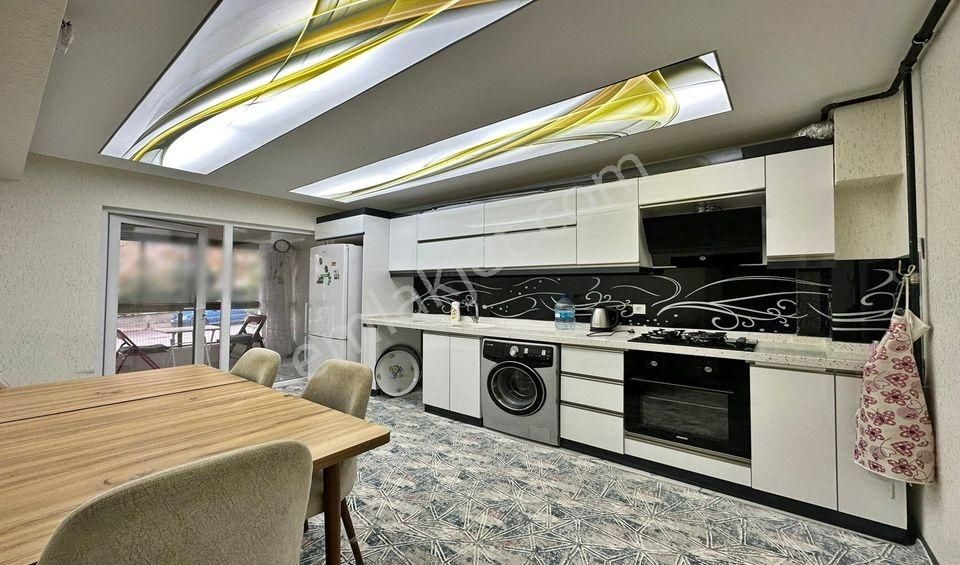 Esenyurt Merkez Mahallesi Merkezi Konumda Satılık 2+1 Daire - Görsel 6