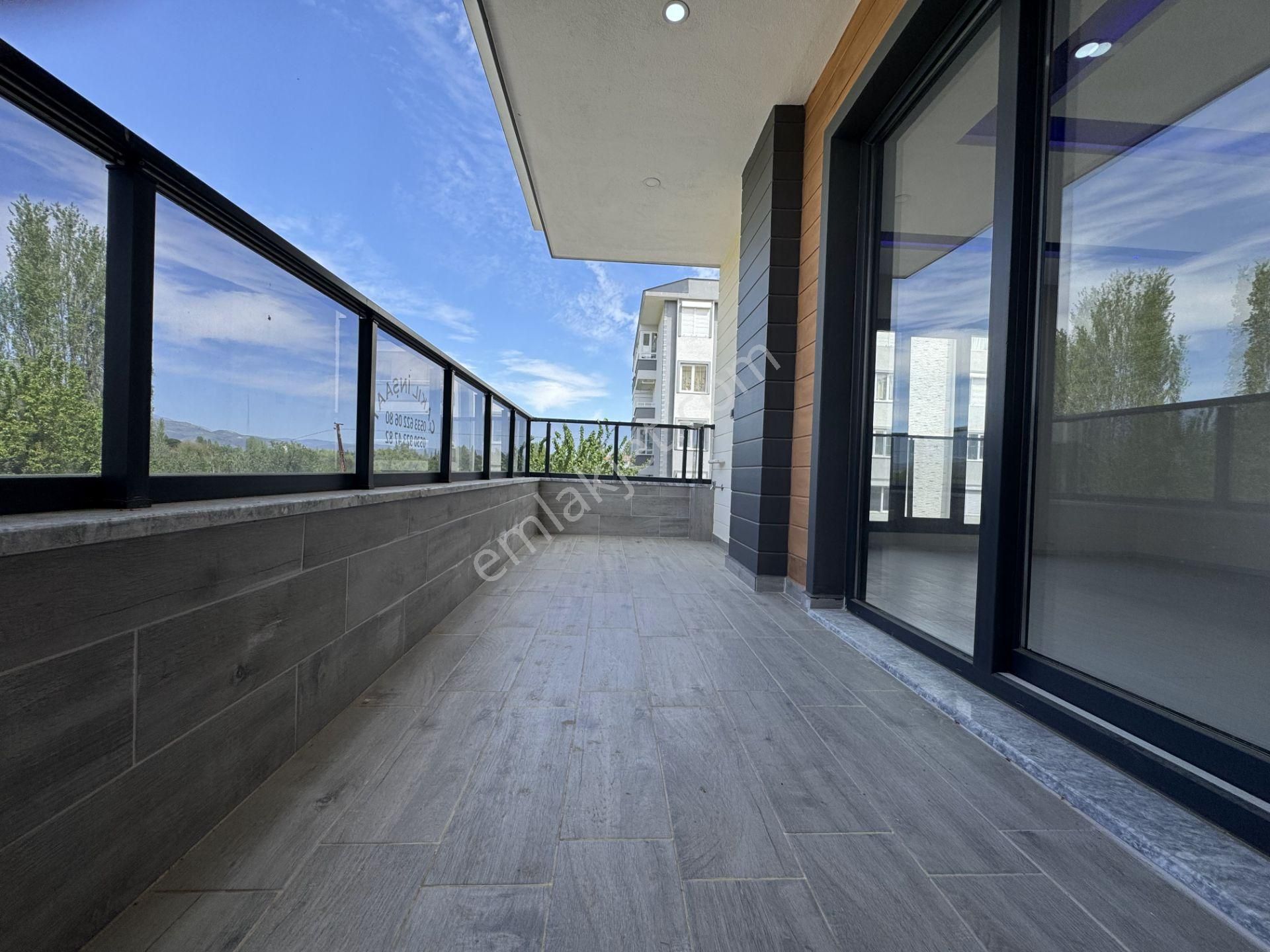 Sadece Berkay Demirel'den Altınkumda Arakat Sıfır 75 M2 1+1 Daire - Görsel 24