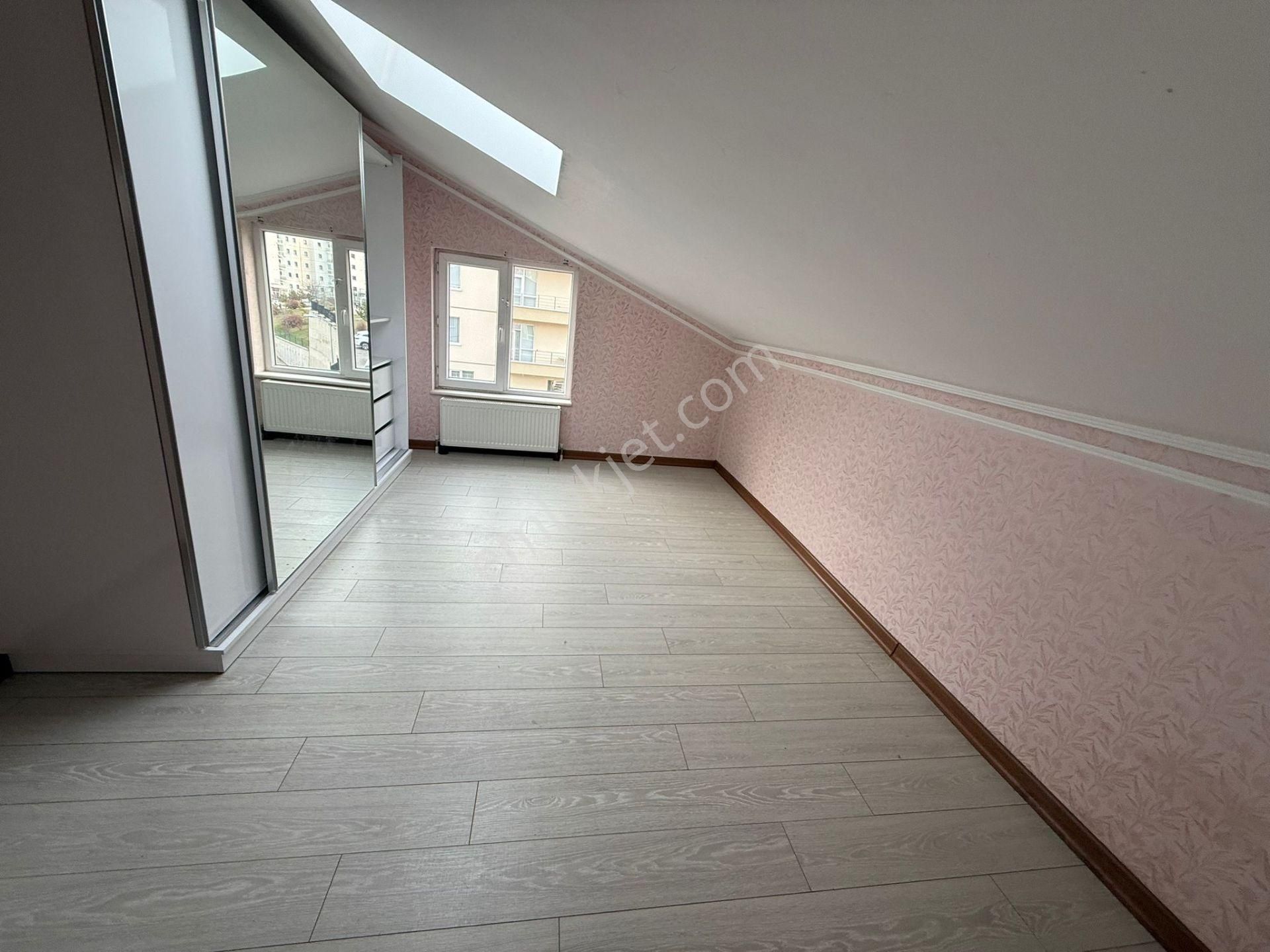 Bilgen Vatan'dan Aktepe Merkez'de Asansörlü Yeni Binada Satılık Manzaralı Lüks Yapılı Dubleks - Görsel 30