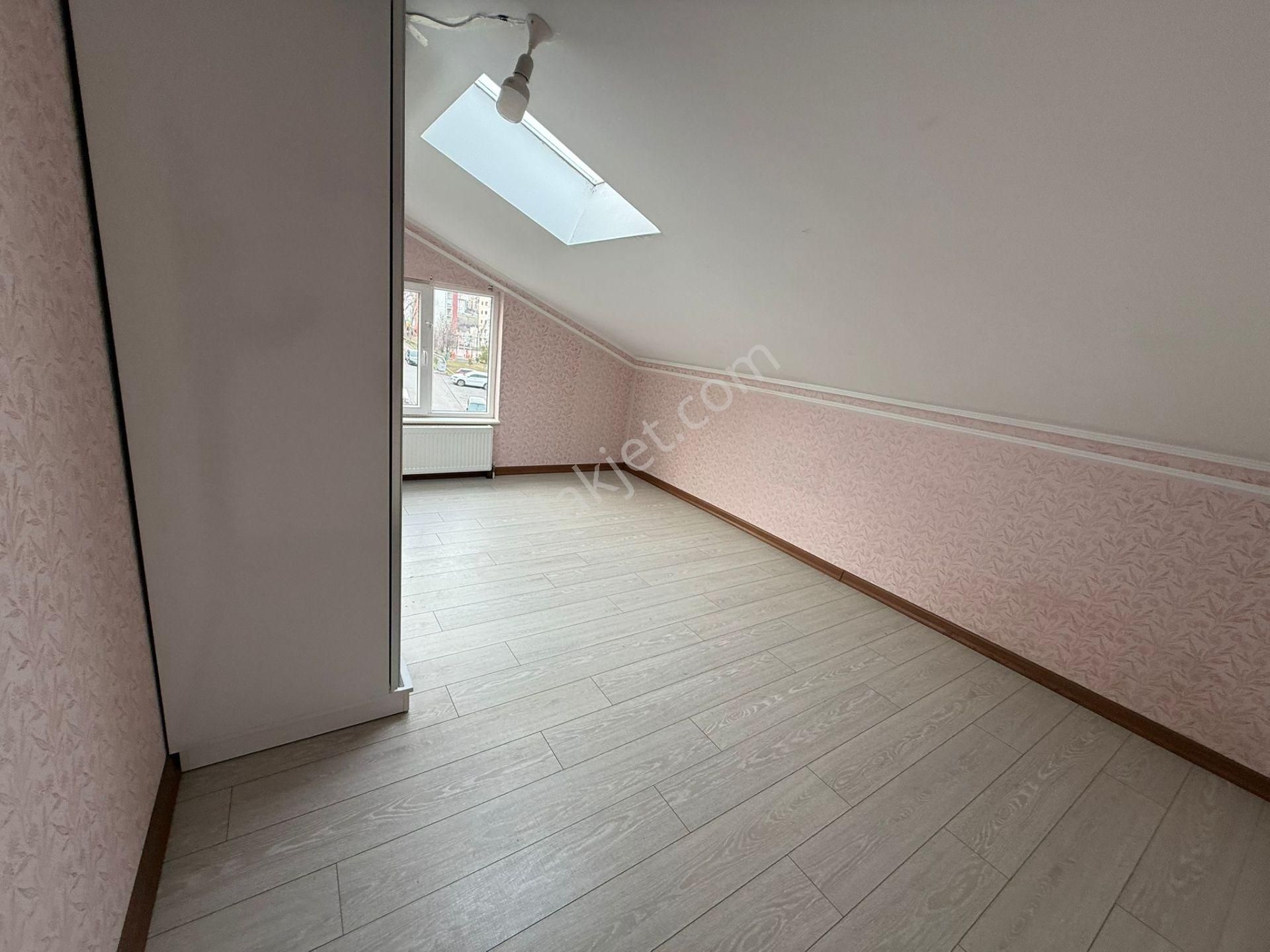 Bilgen Vatan'dan Aktepe Merkez'de Asansörlü Yeni Binada Satılık Manzaralı Lüks Yapılı Dubleks - Görsel 15