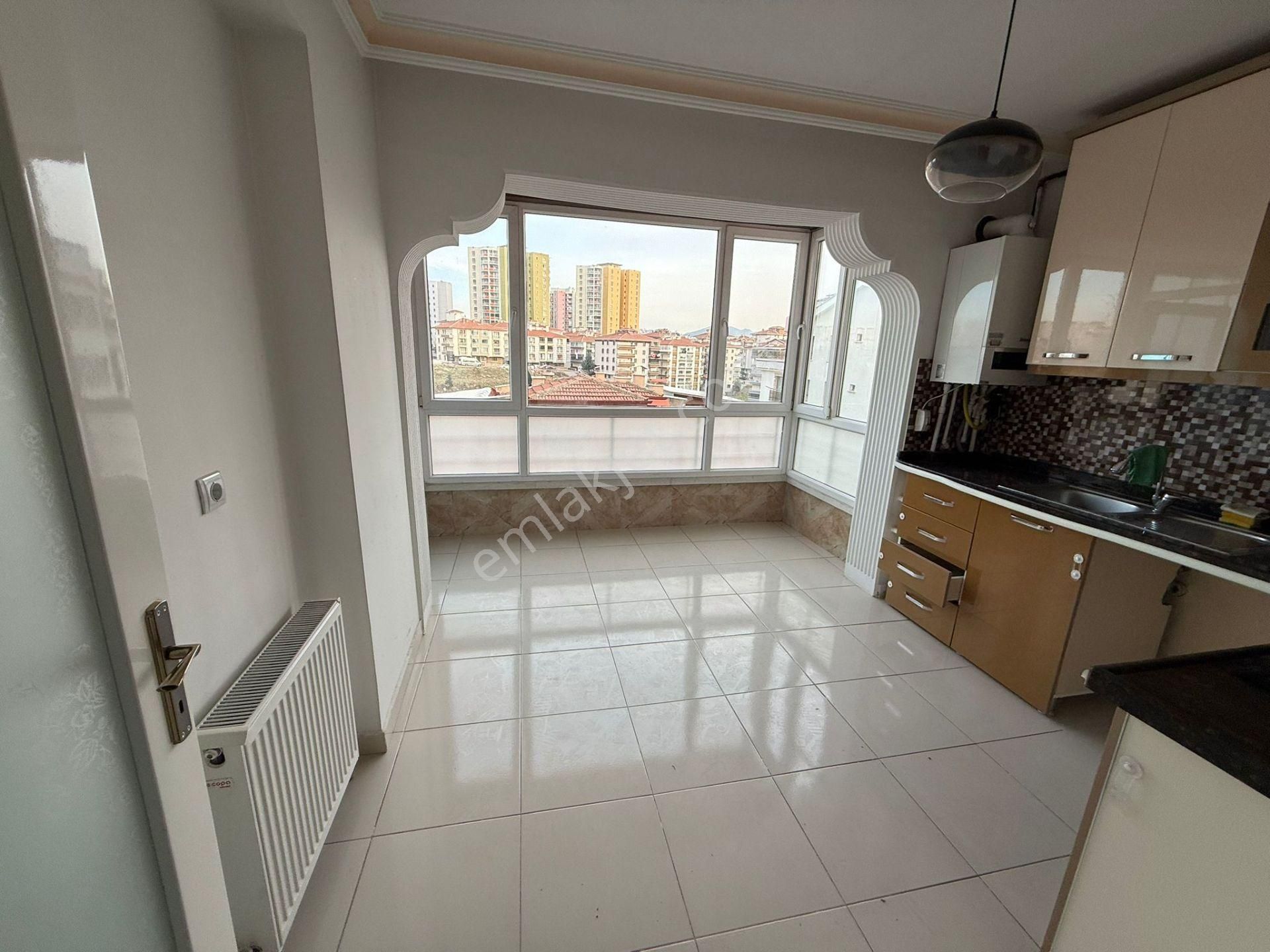 Bilgen Vatan'dan Aktepe Merkez'de Asansörlü Yeni Binada Satılık Manzaralı Lüks Yapılı Dubleks - Görsel 13