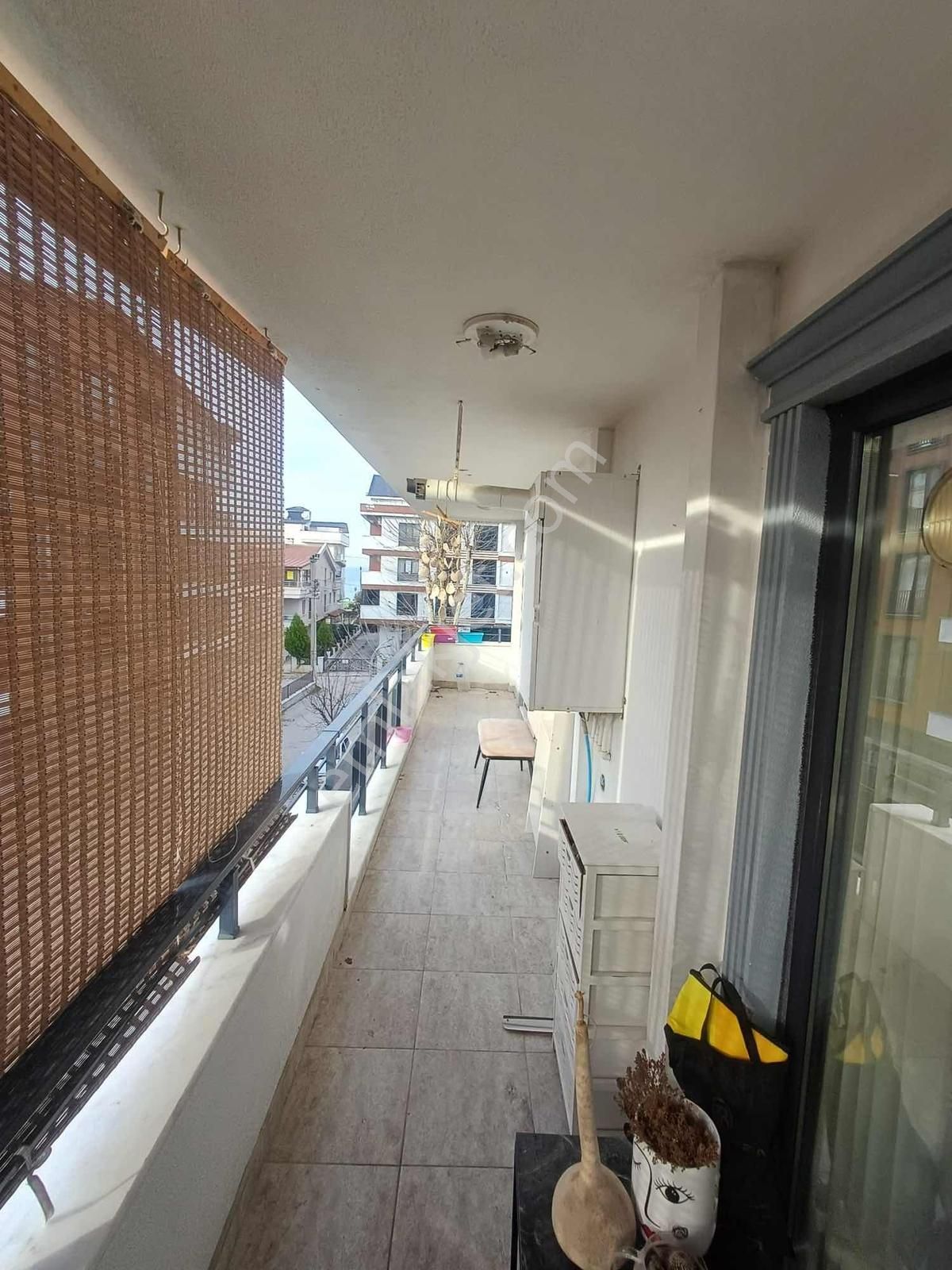 Çiftlikköy Sahil Mahallesinde Ara Kat Kiralık 3+1 Daire - Görsel 4