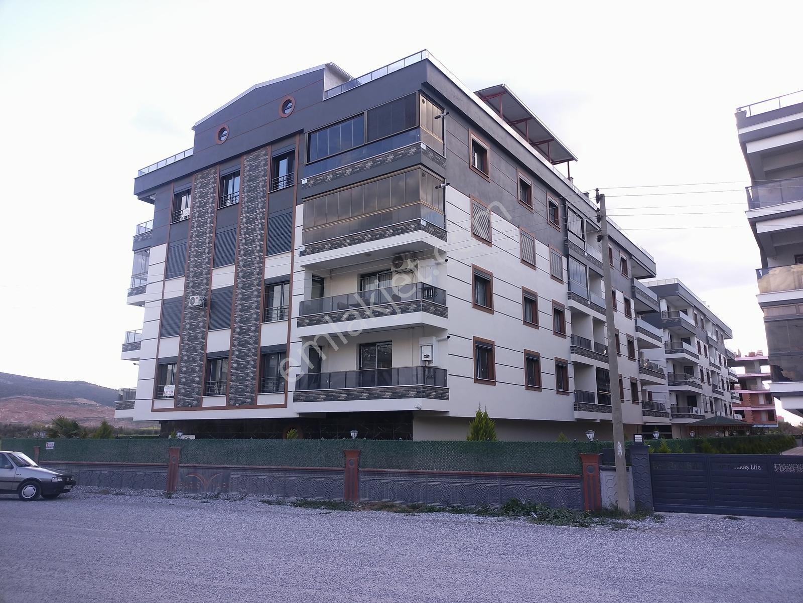 Hürriyet Mahallesinde Geniş Ve Ferah 3+1 Kiralık Daire - Görsel 5