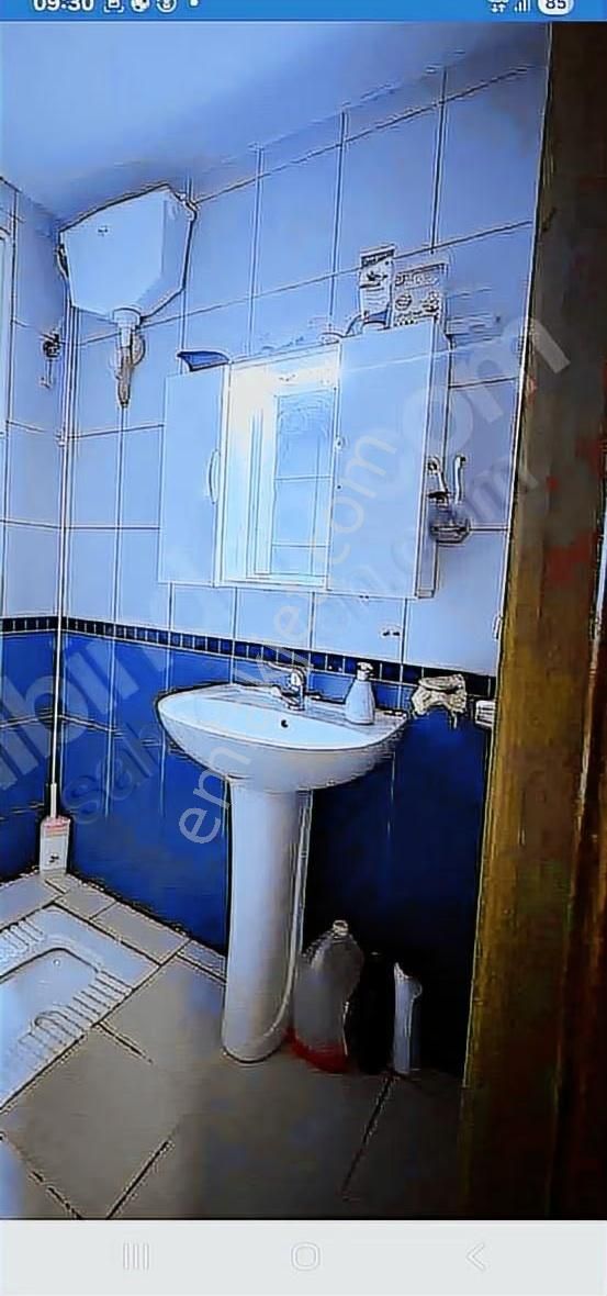 Şelale Mahallesinde Satılık Dükkan Üstü 2+1 Garajlı Daire