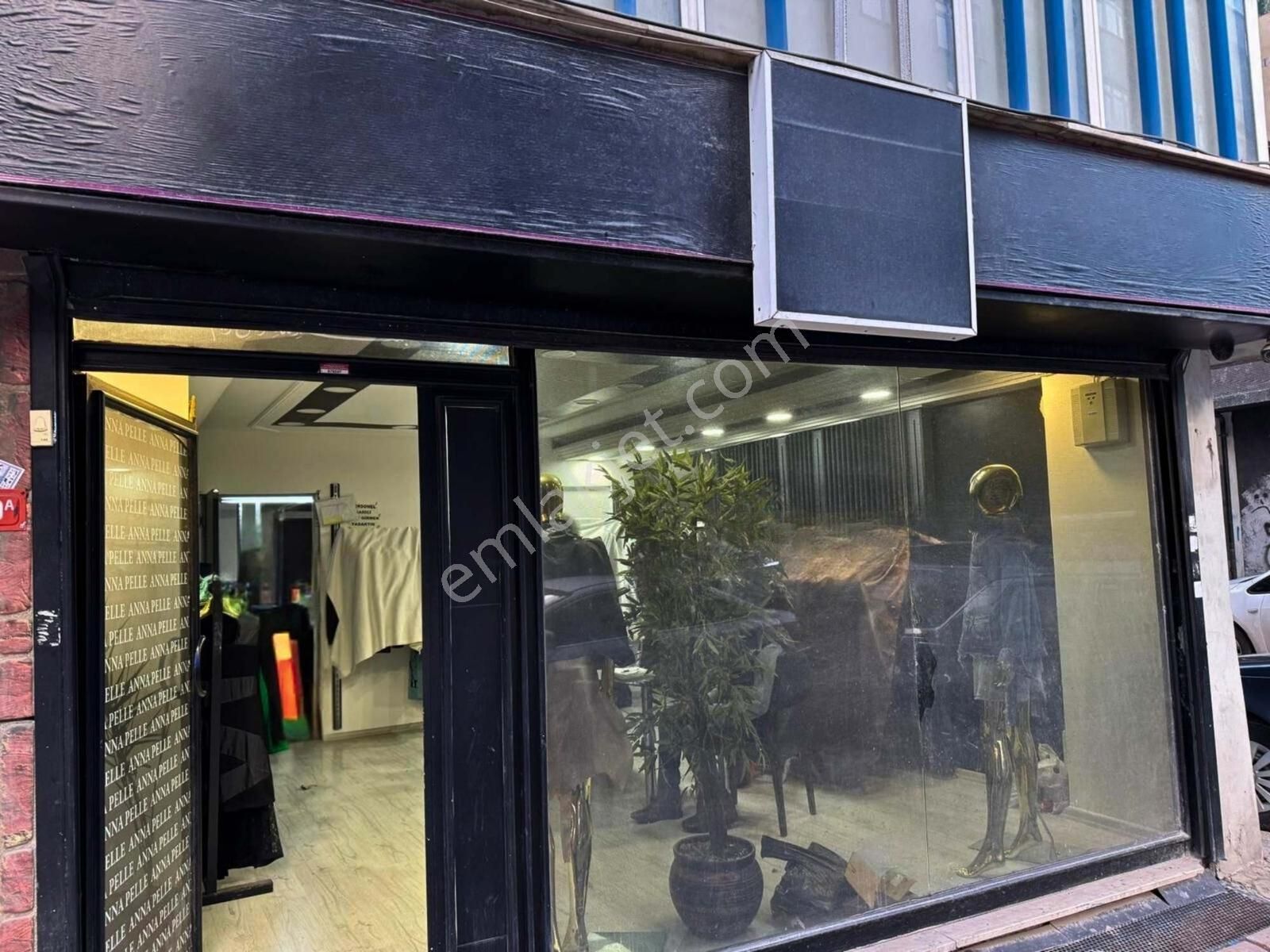 Zeytinburnu Gökalp'te Merkezi Konumda 105 M² 3 Katlı İş Yeri