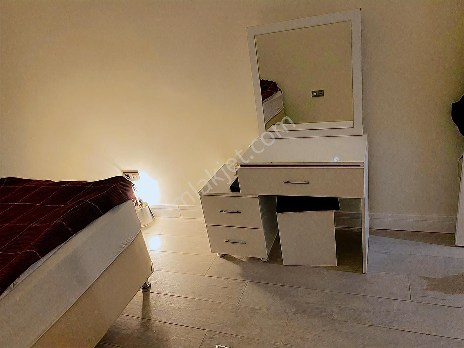 Sinpaş Marina'da Göl Manzaralı 1+1 Mobilyalı Kiralık - Görsel 4