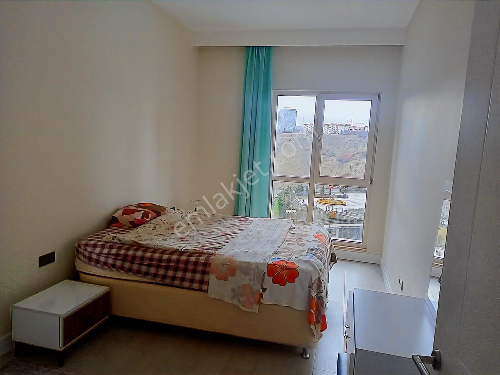 Sinpaş Marina'da Göl Manzaralı 1+1 Mobilyalı Kiralık - Görsel 3