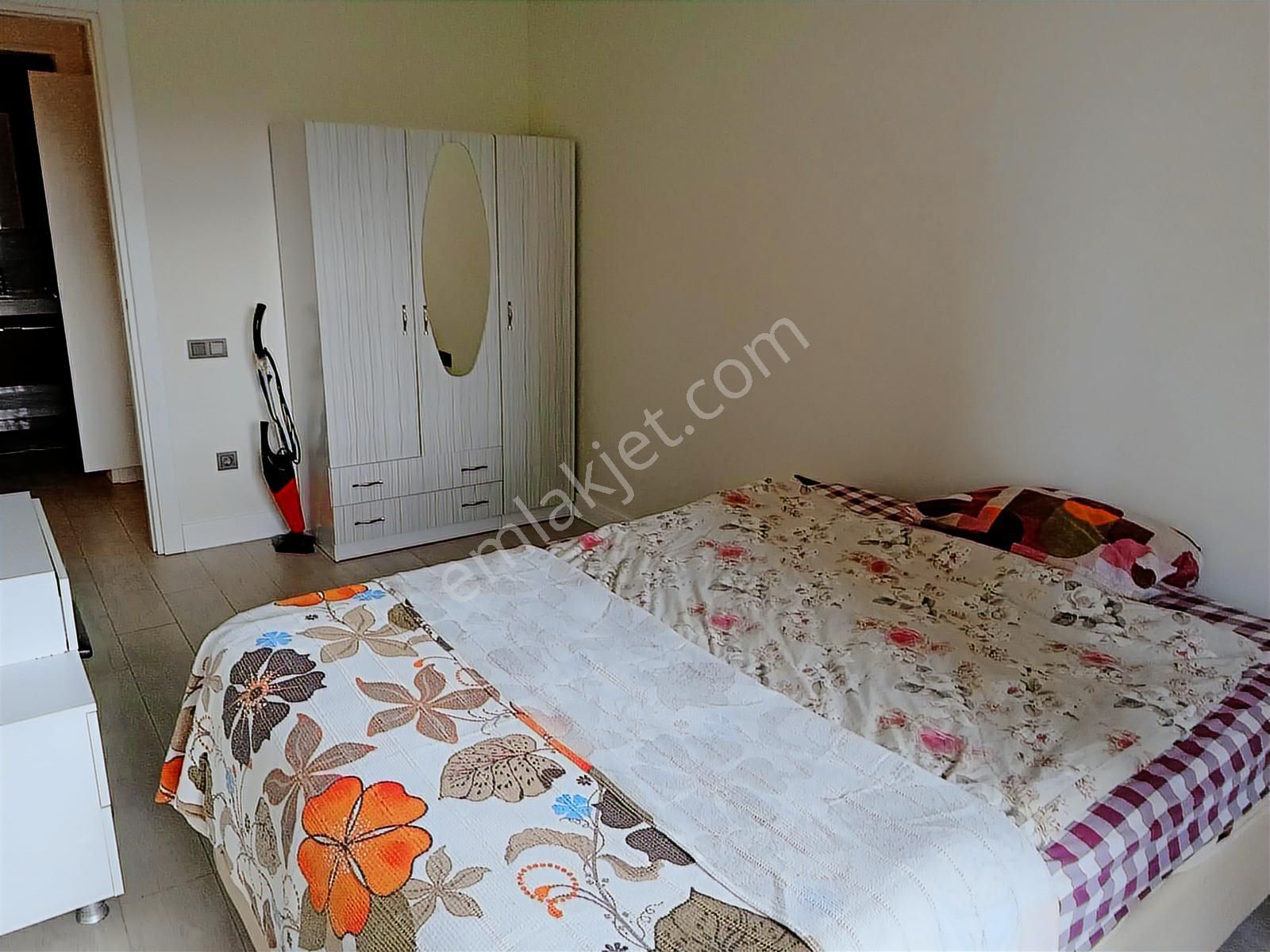 Sinpaş Marina'da Göl Manzaralı 1+1 Mobilyalı Kiralık - Görsel 2