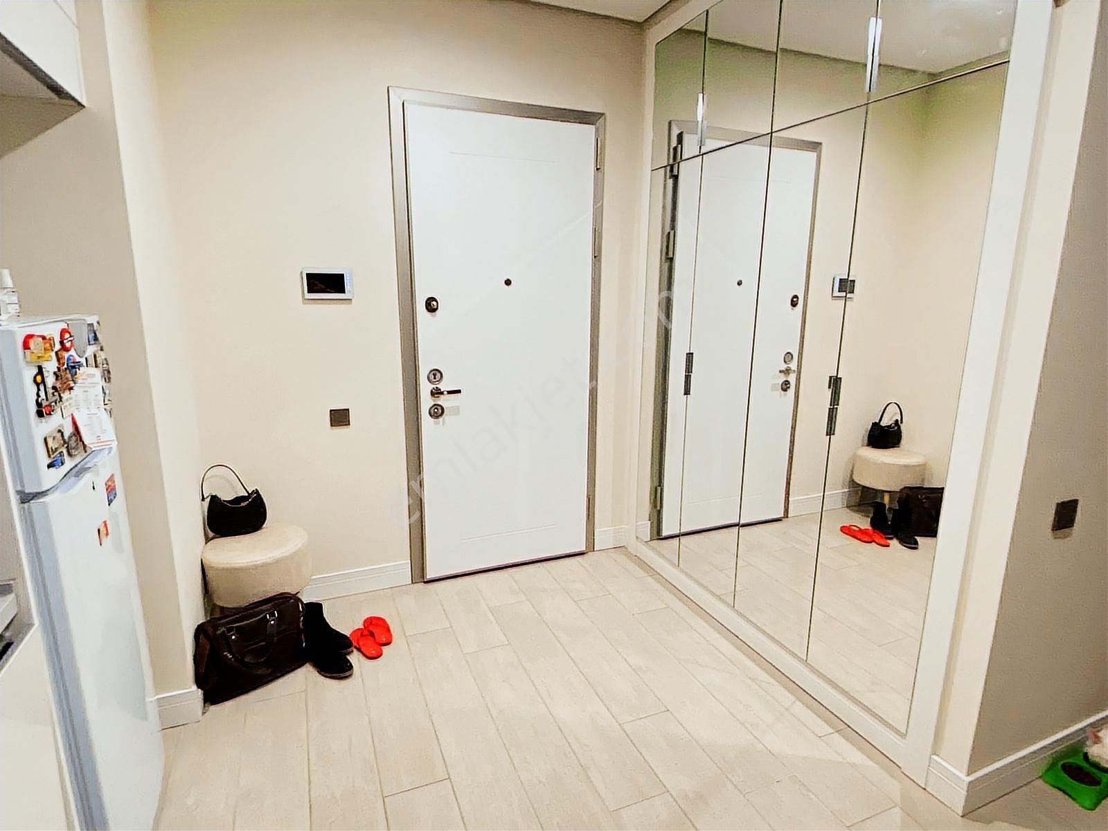 Sinpaş Marina'da Göl Manzaralı 1+1 Mobilyalı Kiralık - Görsel 13