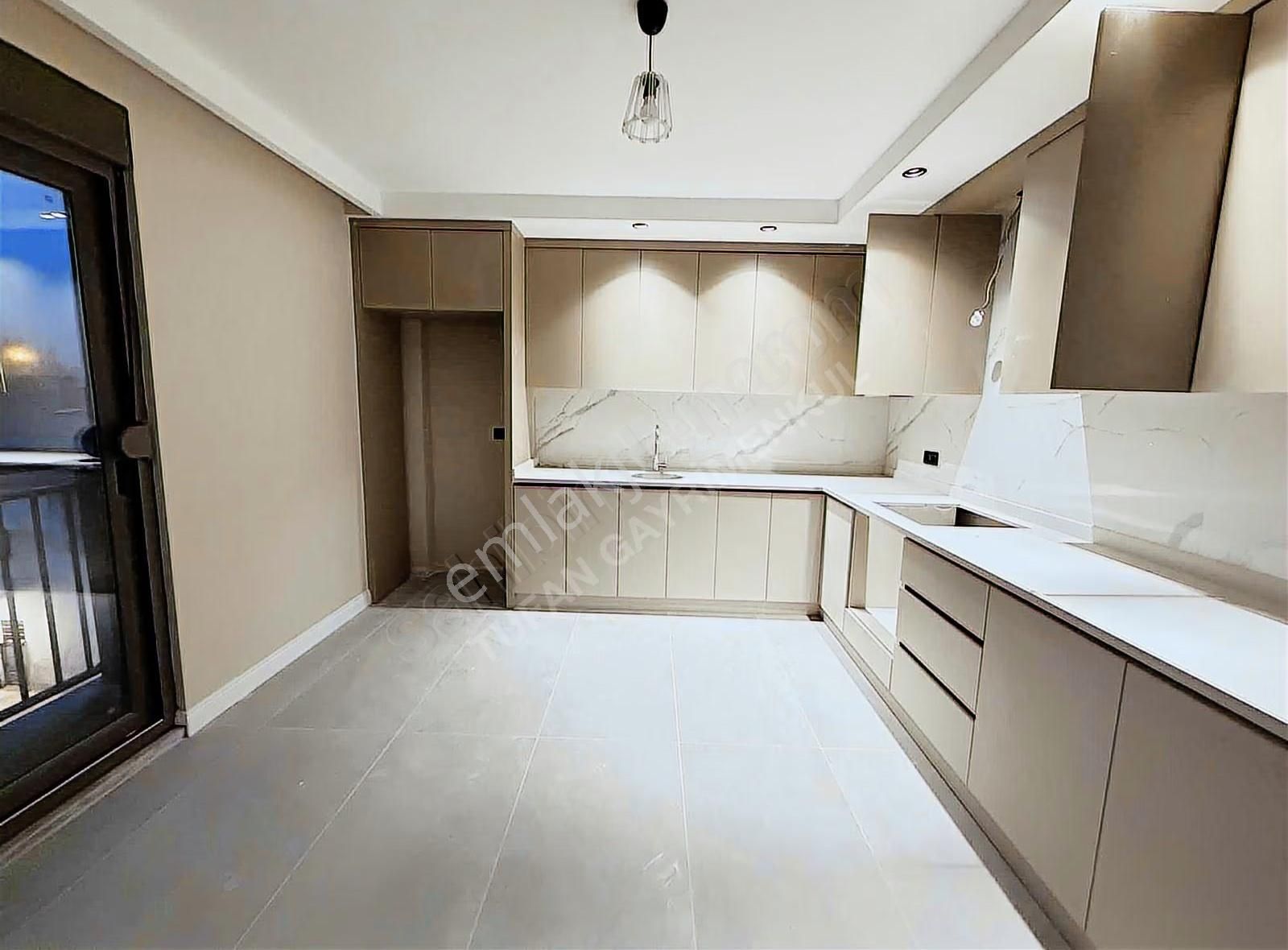 Sarılar Muhittin Ersoy Bulvarında Satılık 2+1 Asansörlü Daire - Görsel 17