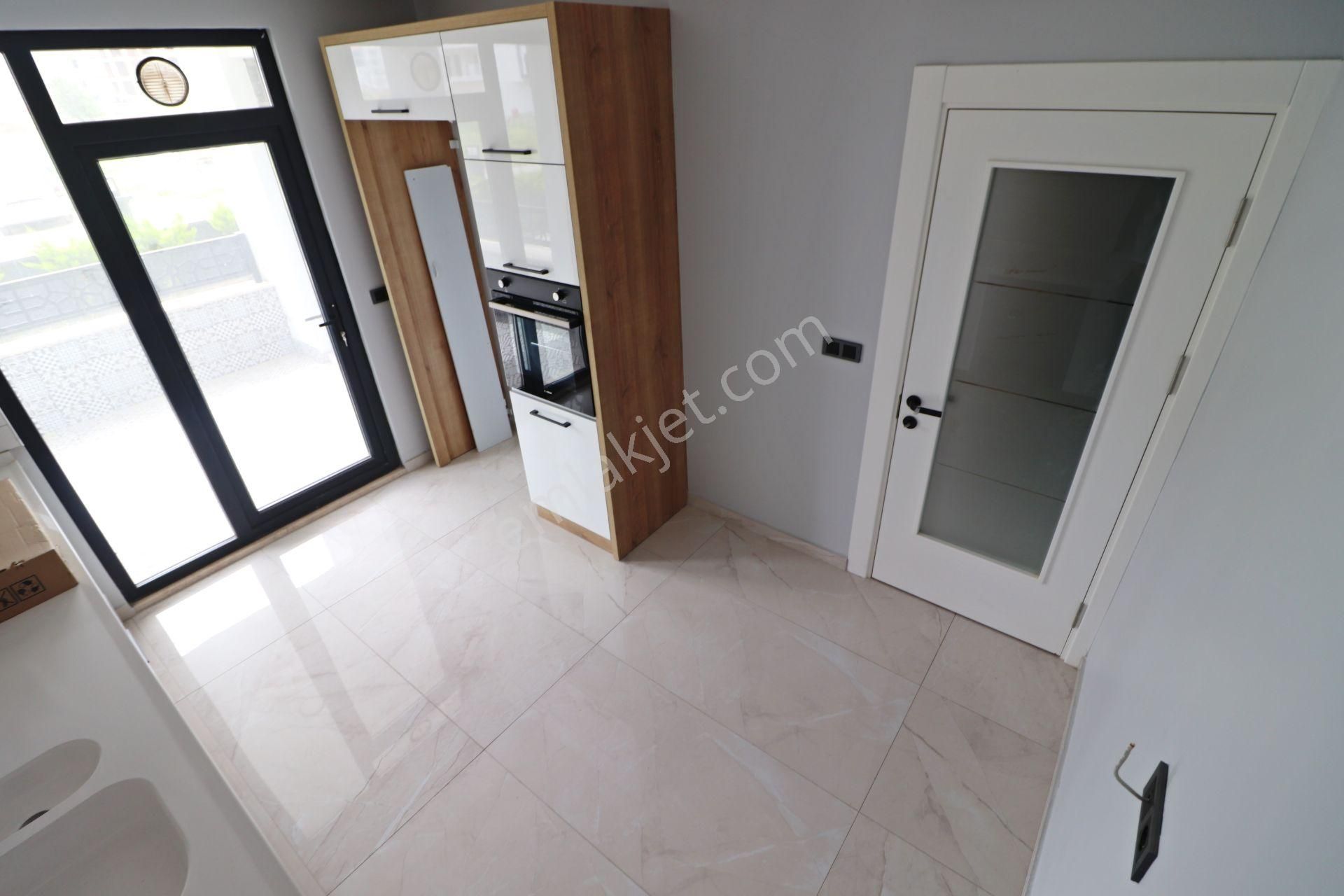 Irmaksudan Burhaniye De Site İçinde Lüks Satılık 3+1 Daire - Görsel 15